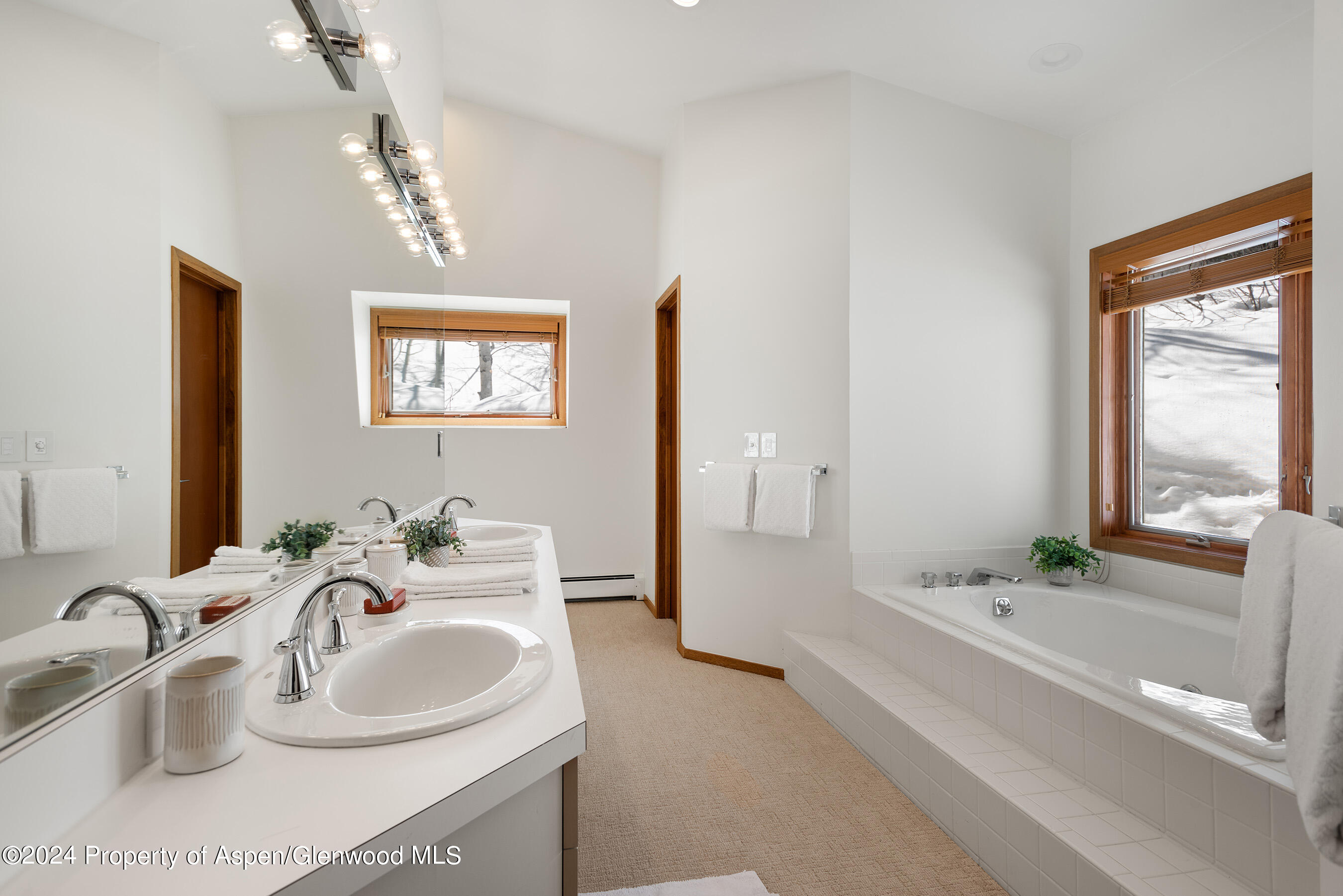 126 Edgewood Lane Property Photo 23