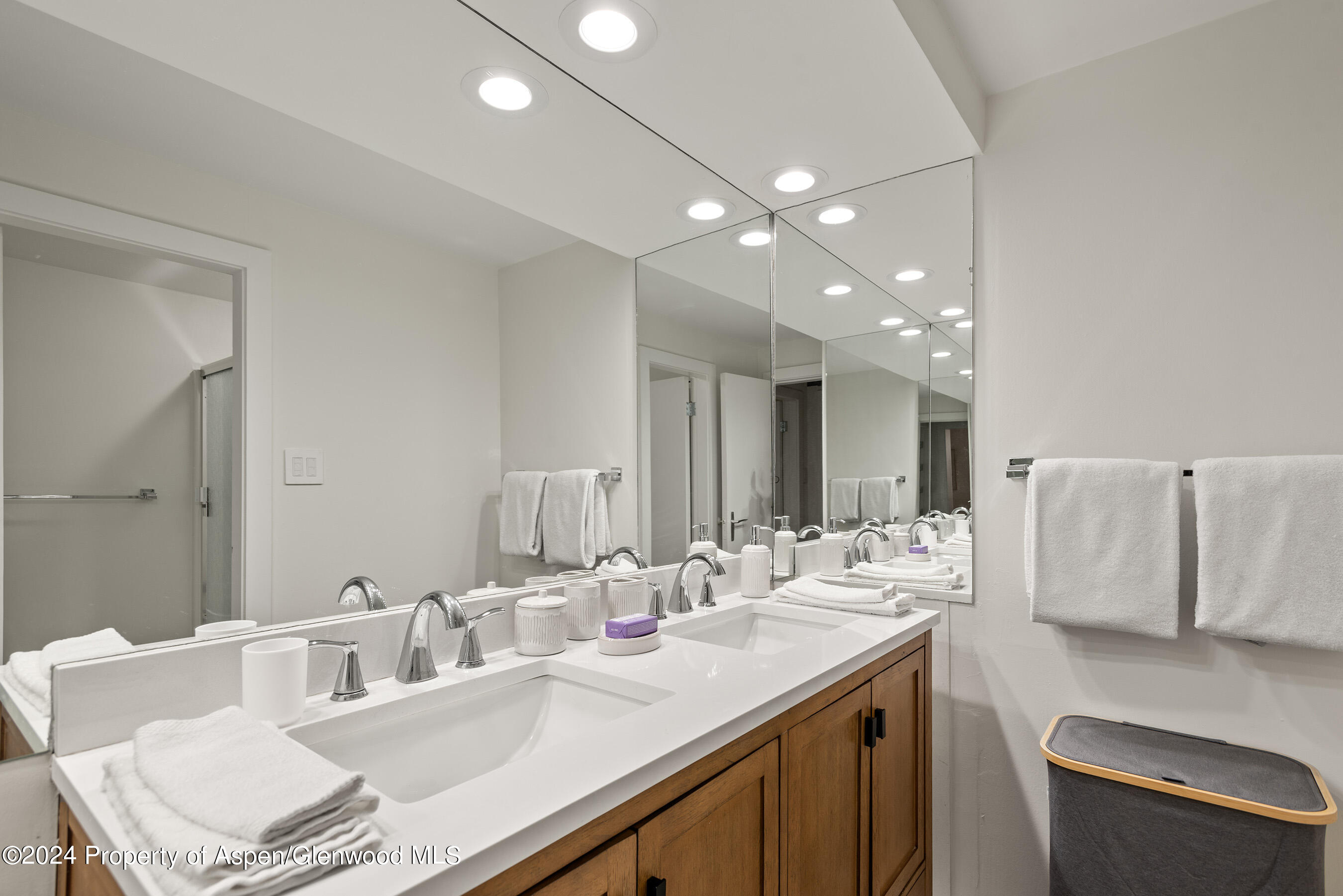 126 Edgewood Lane Property Photo 35