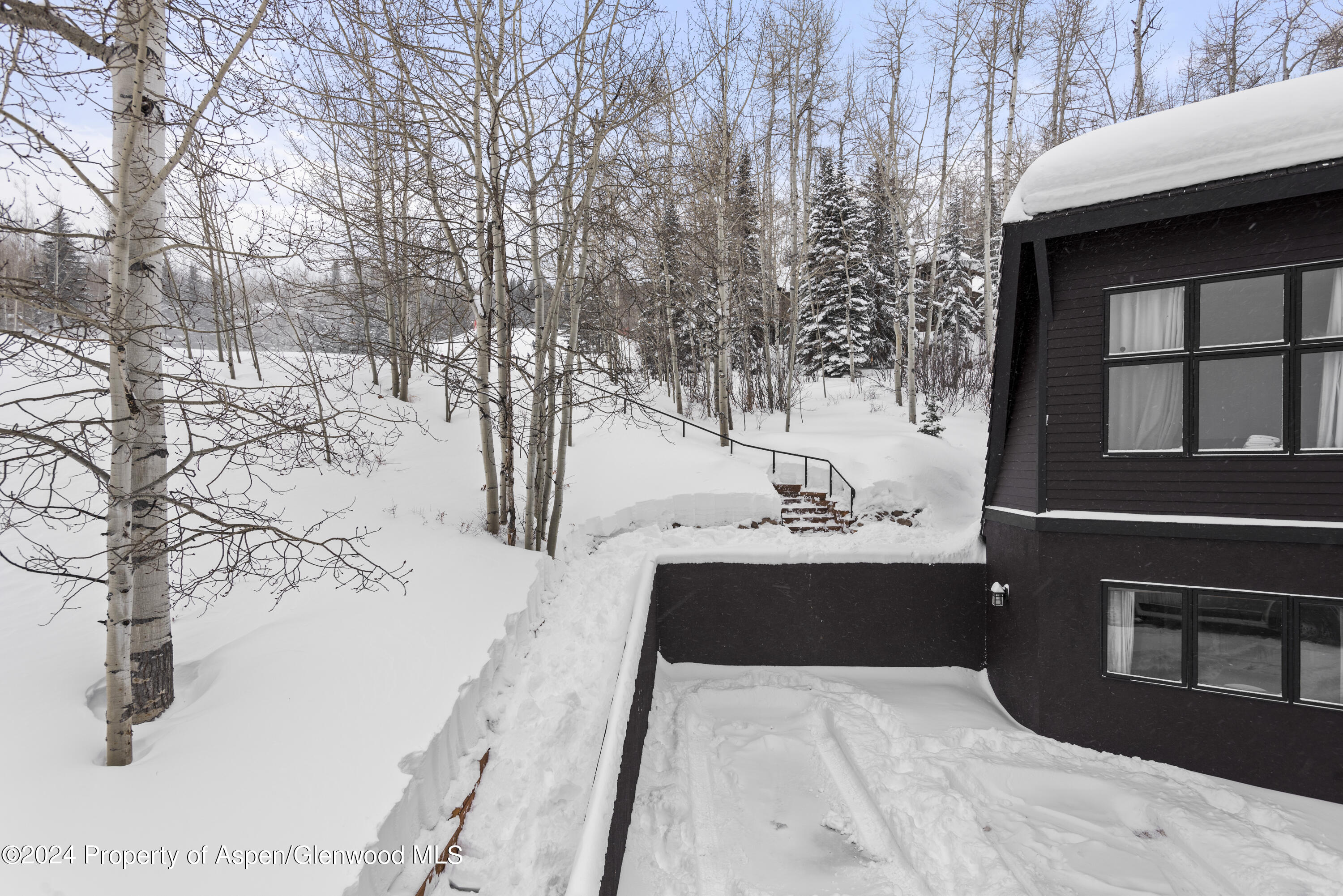126 Edgewood Lane Property Photo 42