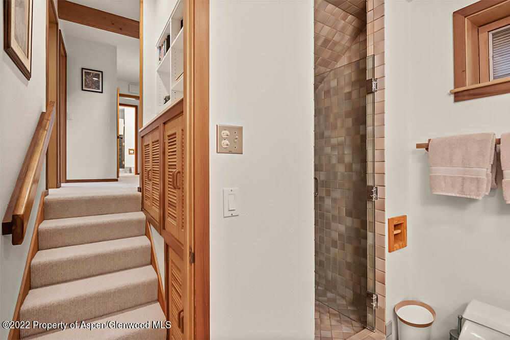 311 W North Street Unit A Property Photo 20