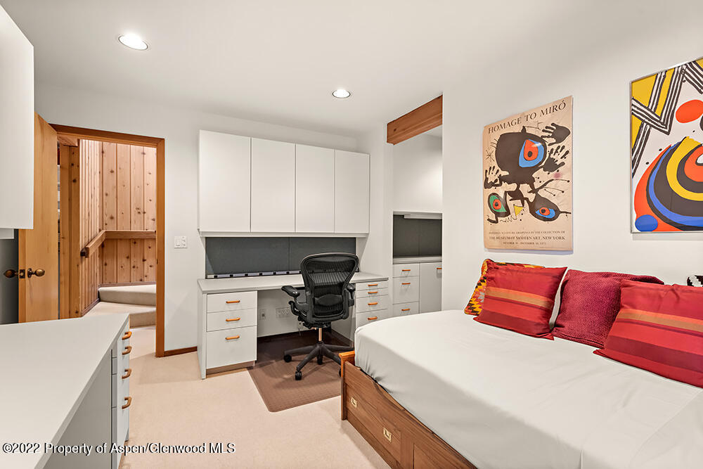 311 W North Street Unit A Property Photo 21