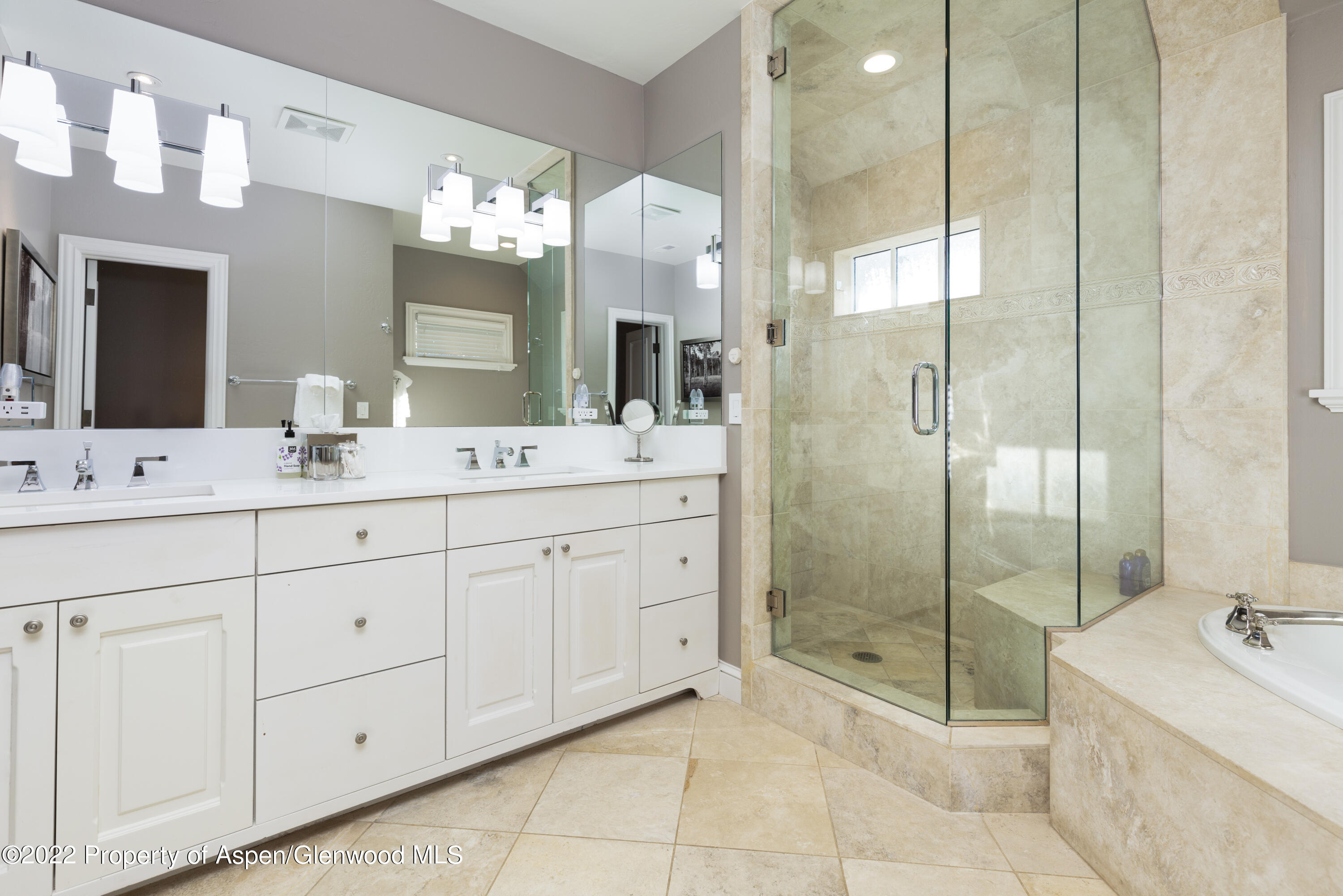 922 E Cooper Avenue Property Photo 6