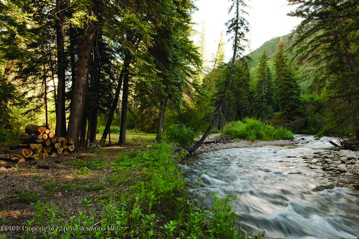 333 Snowmass Creek Road Property Photo 3