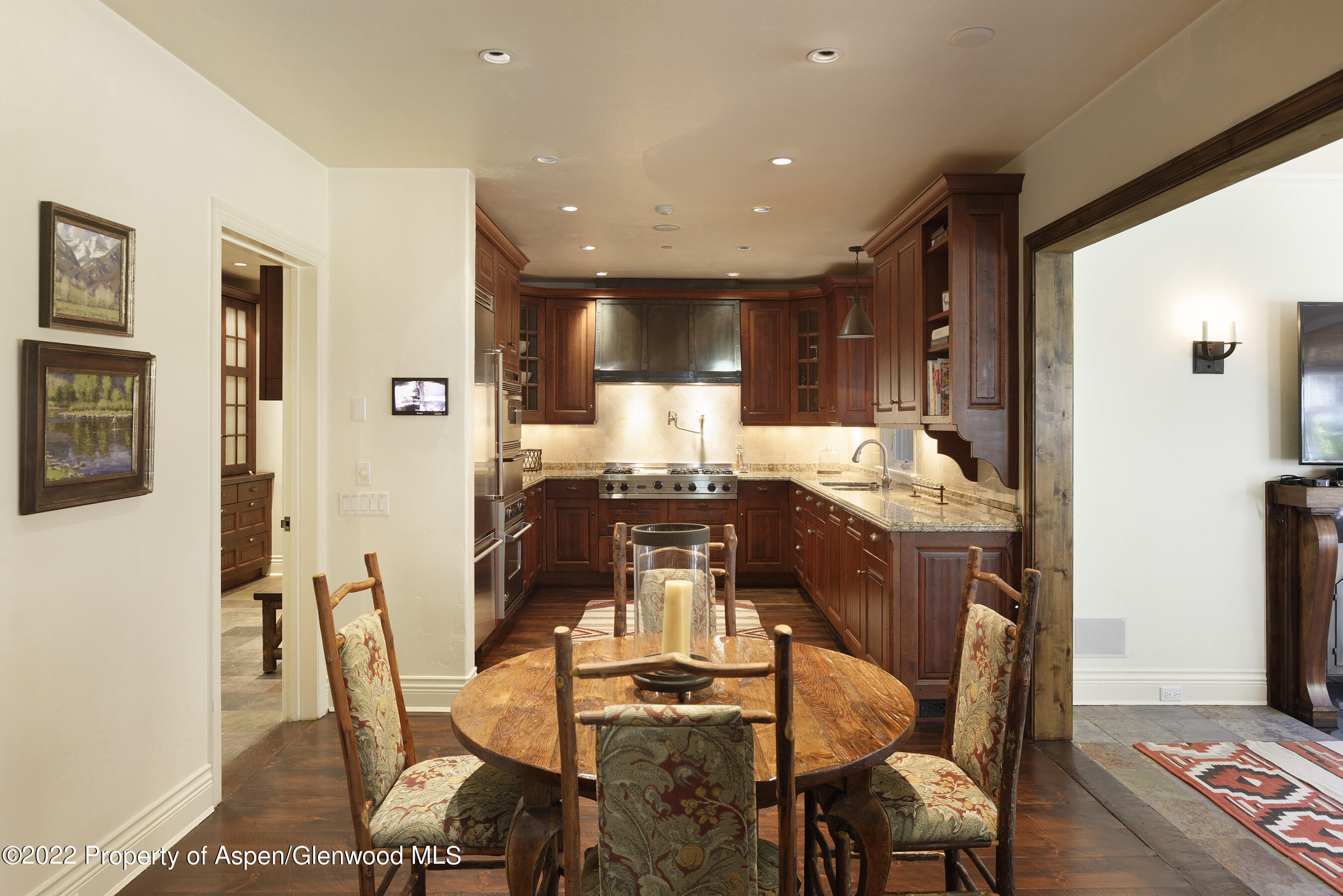 333 Snowmass Creek Road Property Photo 8