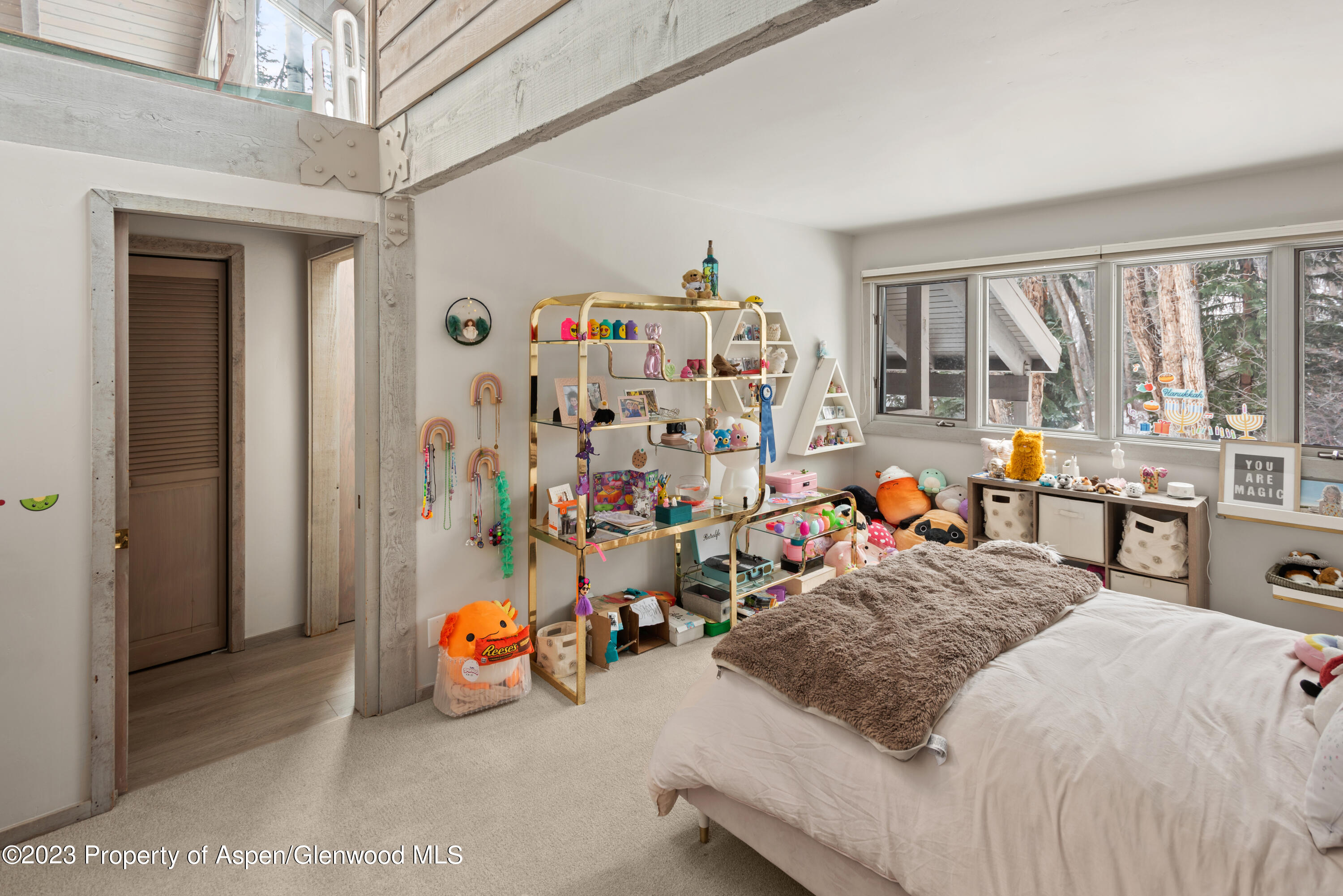 645 Sneaky Lane Property Photo 10