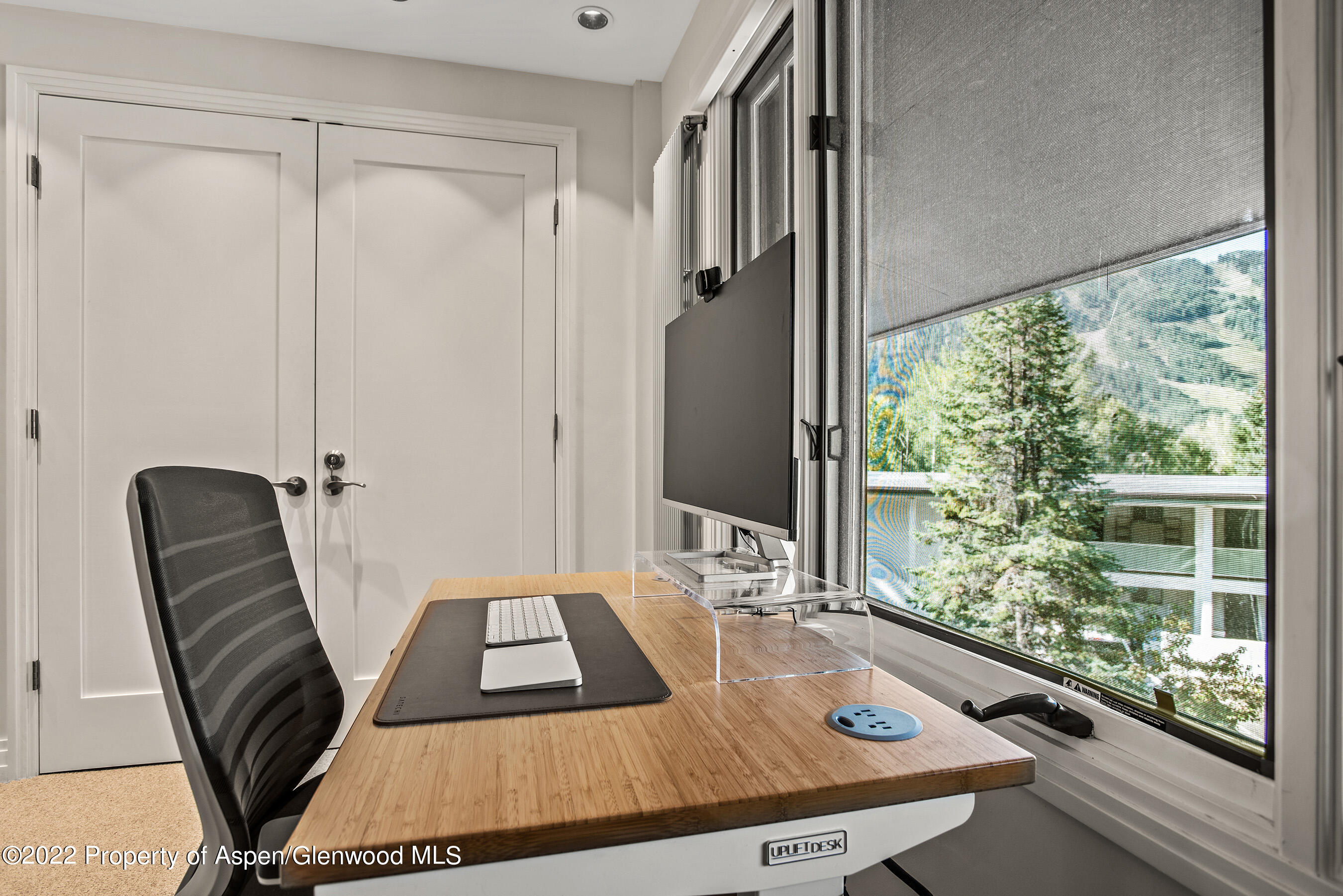 424 Park Circle Th3 Property Photo 13