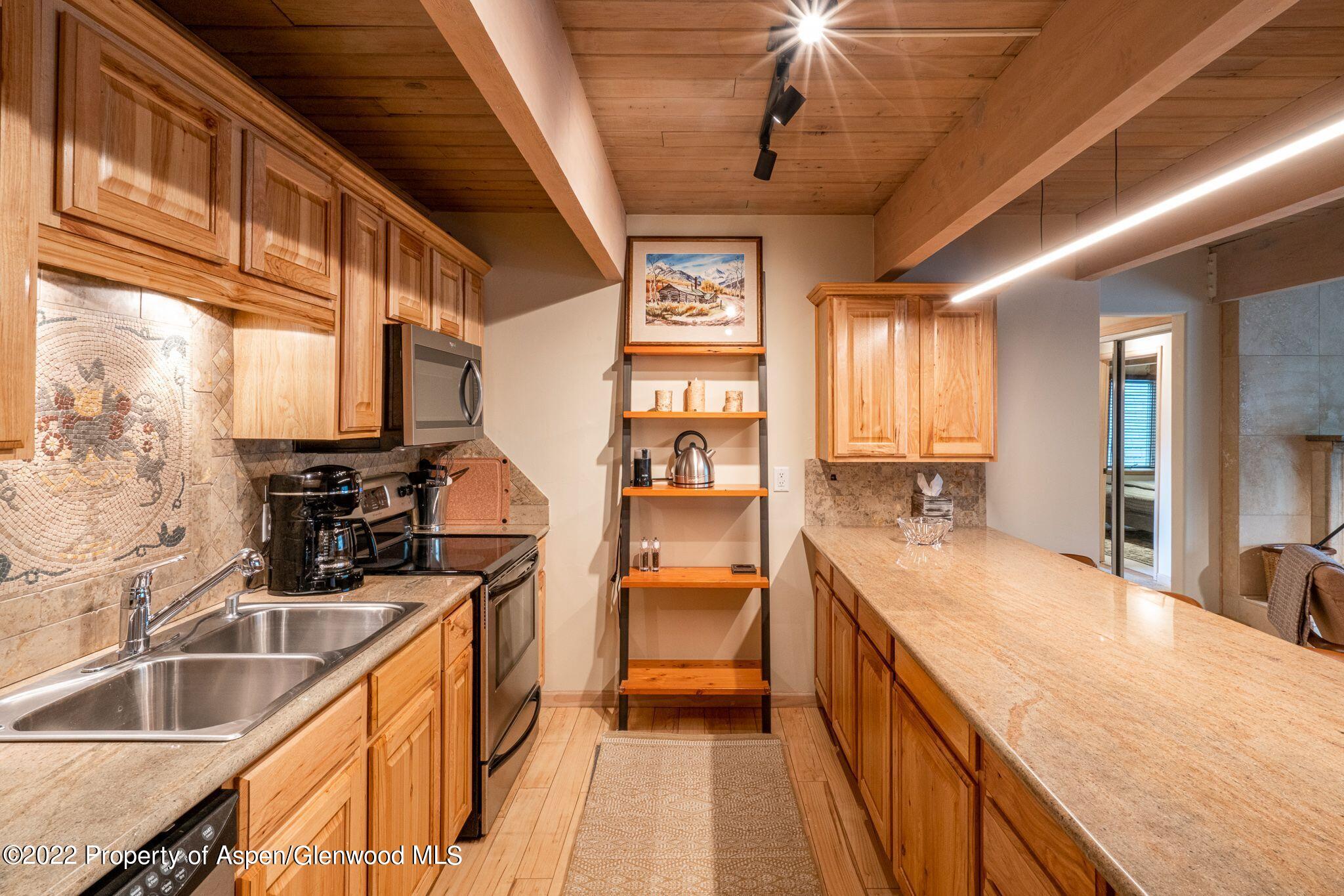 731 E Durant Avenue 12 Property Photo 6