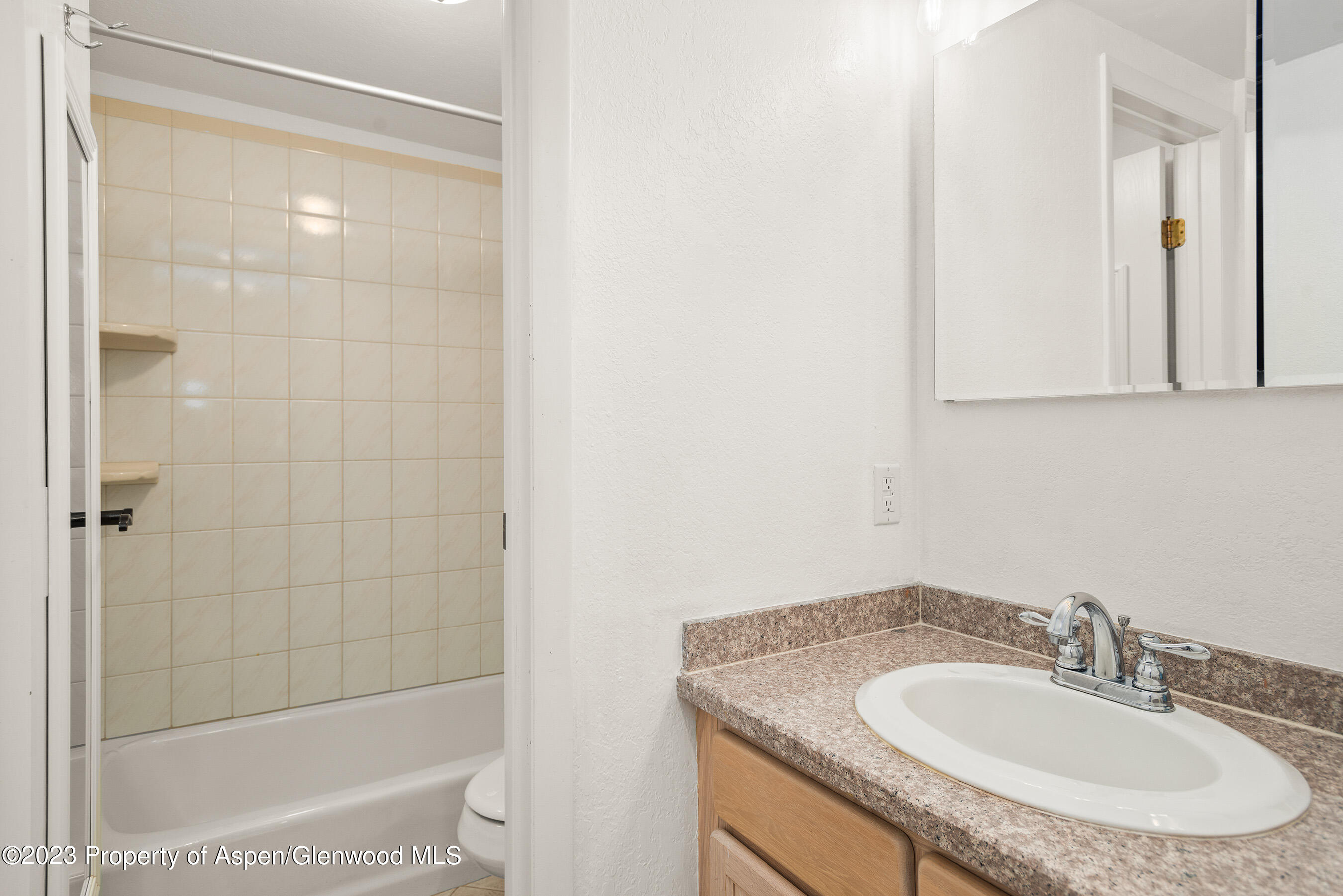 55 Upper Woodbridge Road, Unit G3 Property Photo 24