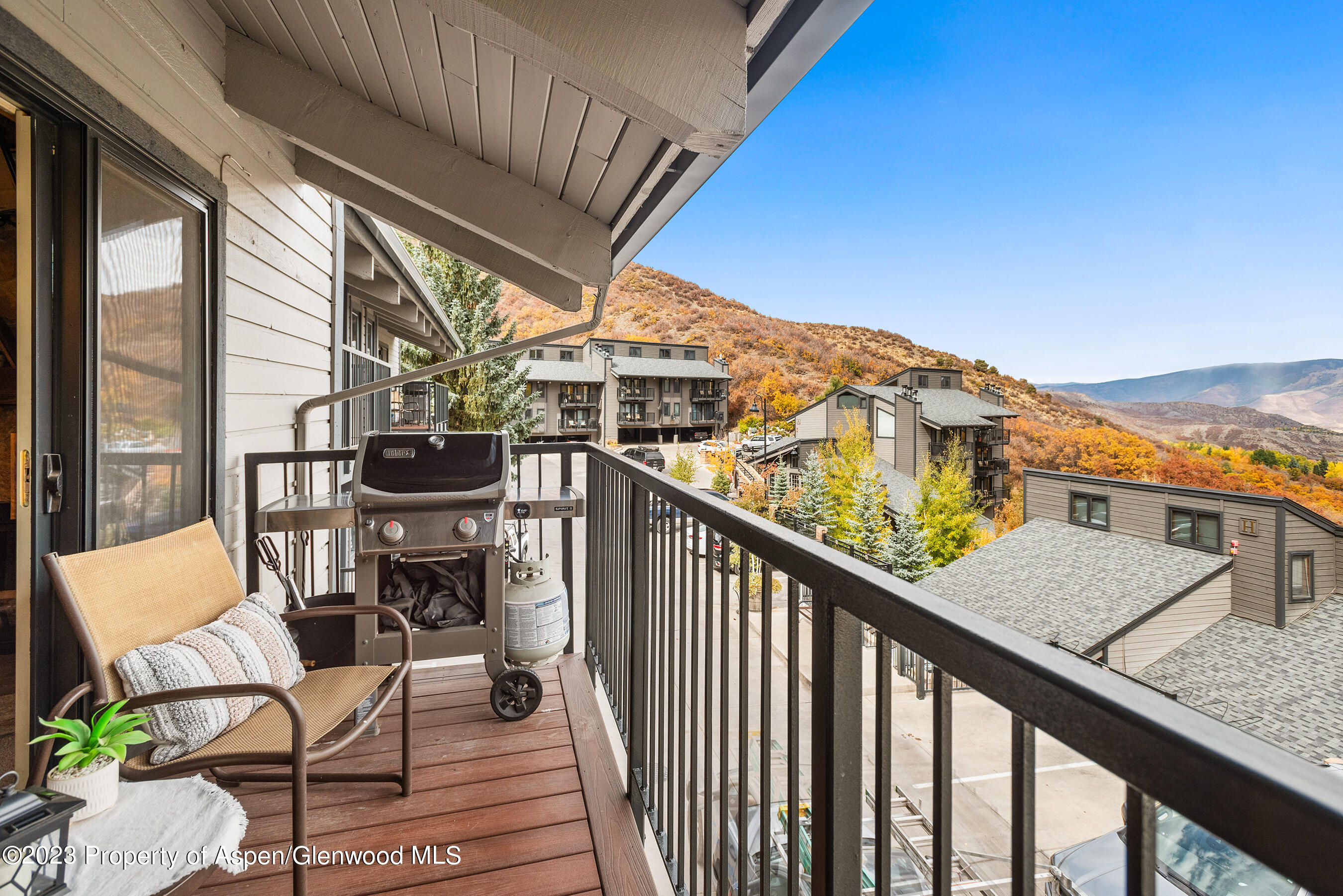 55 Upper Woodbridge Road, Unit G3 Property Photo 31