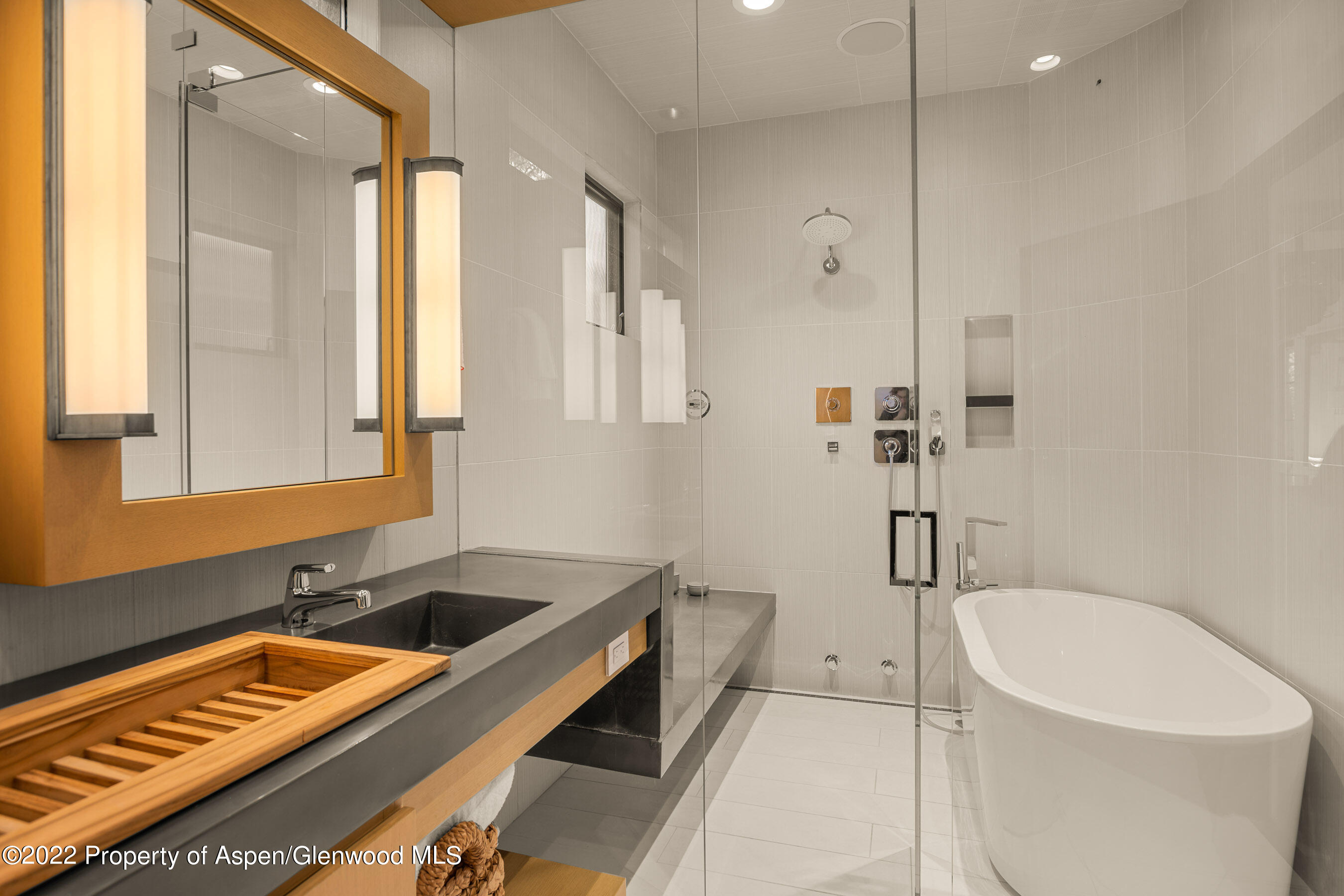 940 E Hyman Avenue Property Photo 16