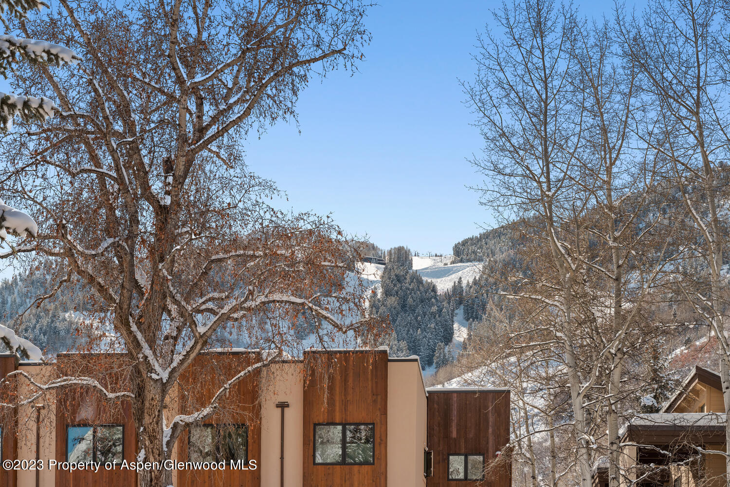 100 E Cooper Avenue, 6 Property Photo 23