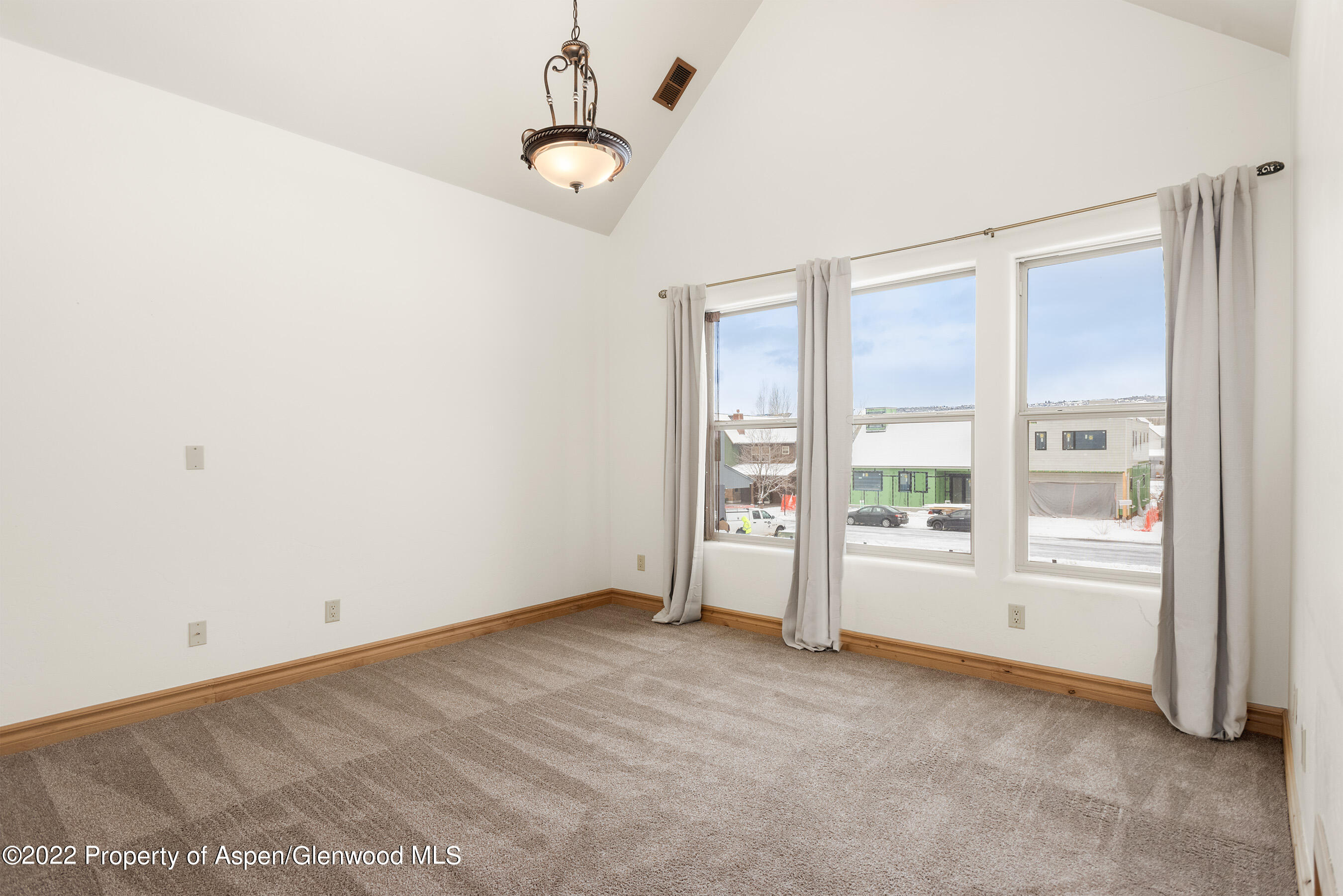 211 Juniper Court Property Photo 8