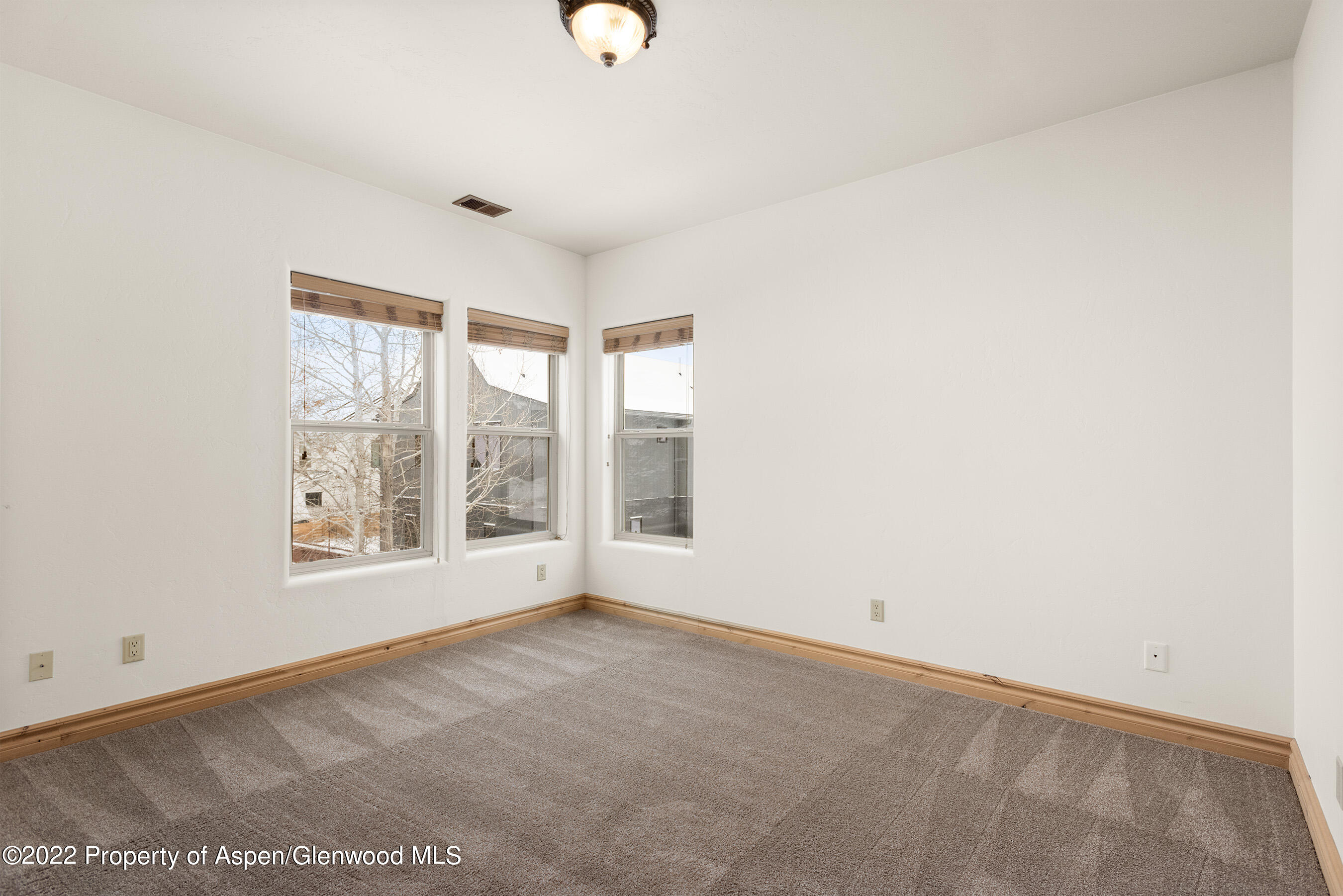 211 Juniper Court Property Photo 10