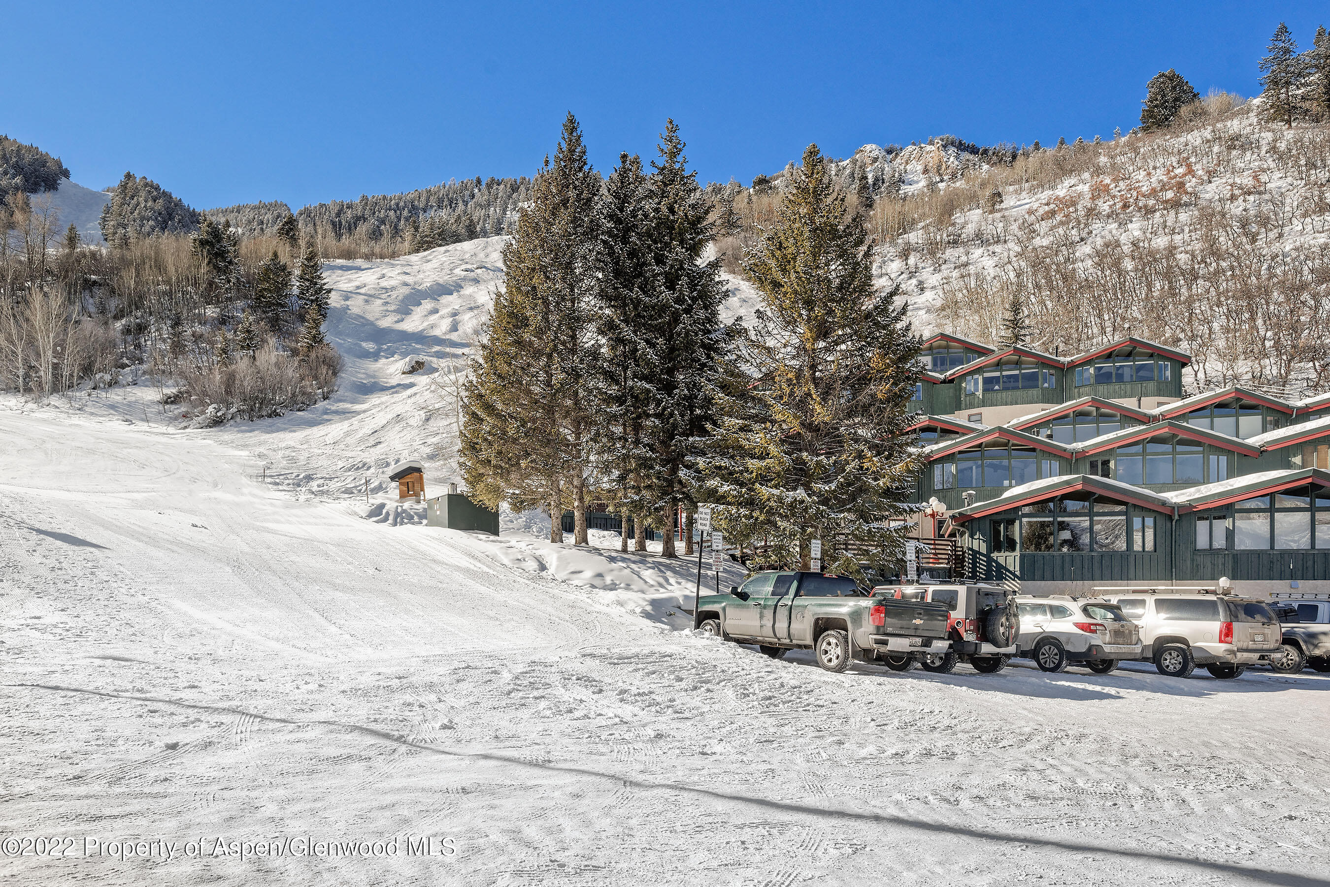 809 S Aspen Street, 9 Property Photo 16