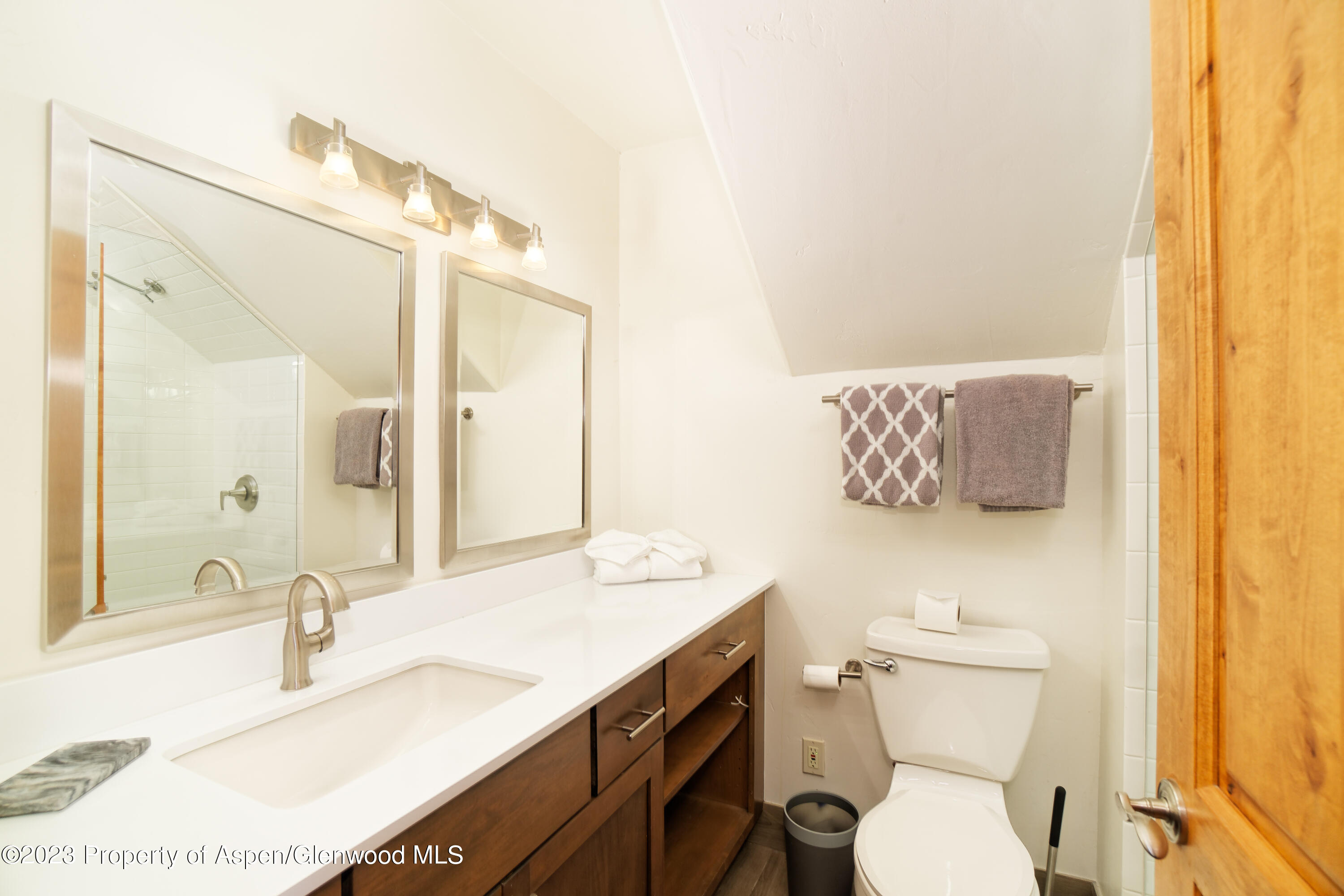 129 Heather Lane Property Photo 10