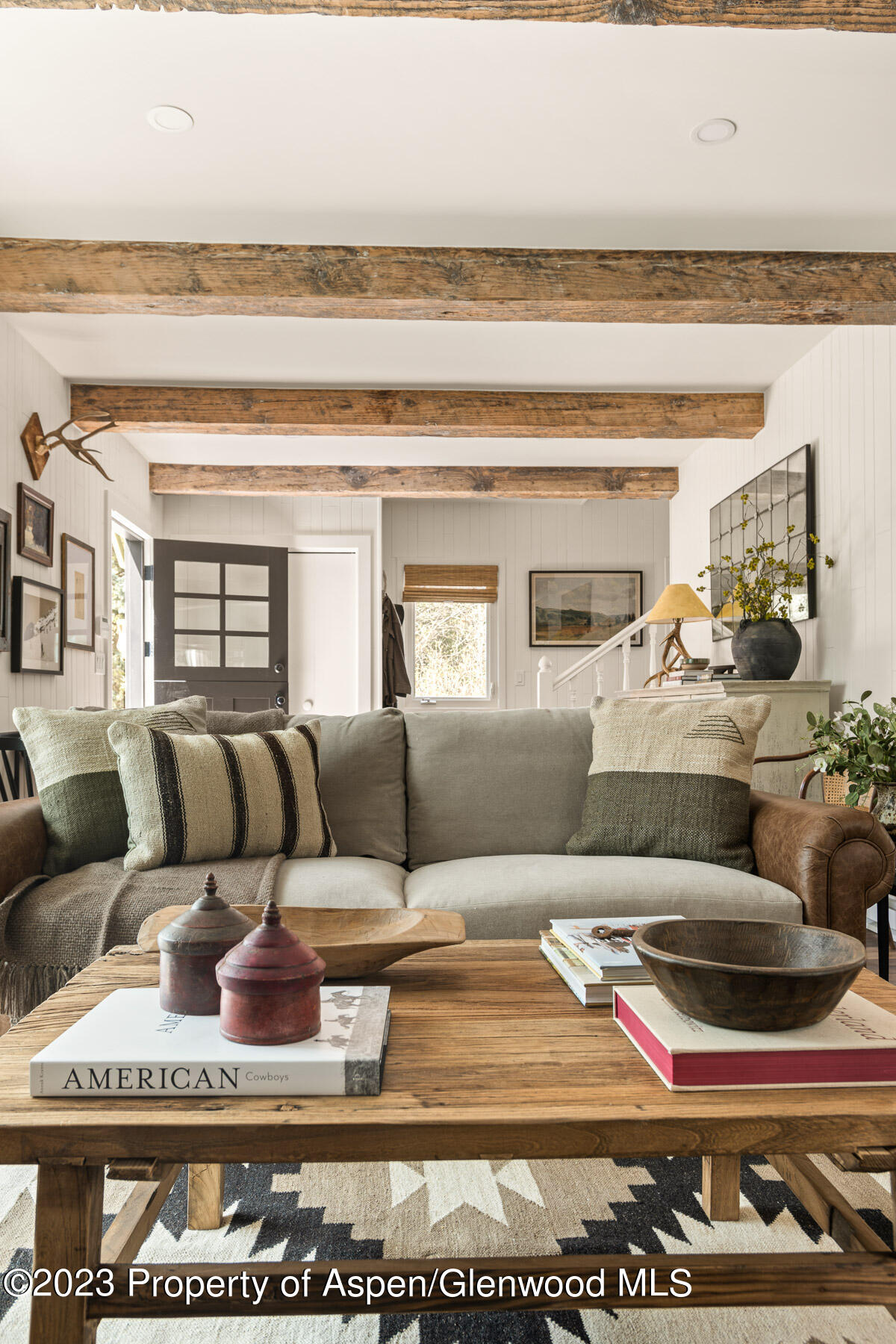 1470 Snowmass Creek Road Property Photo 3
