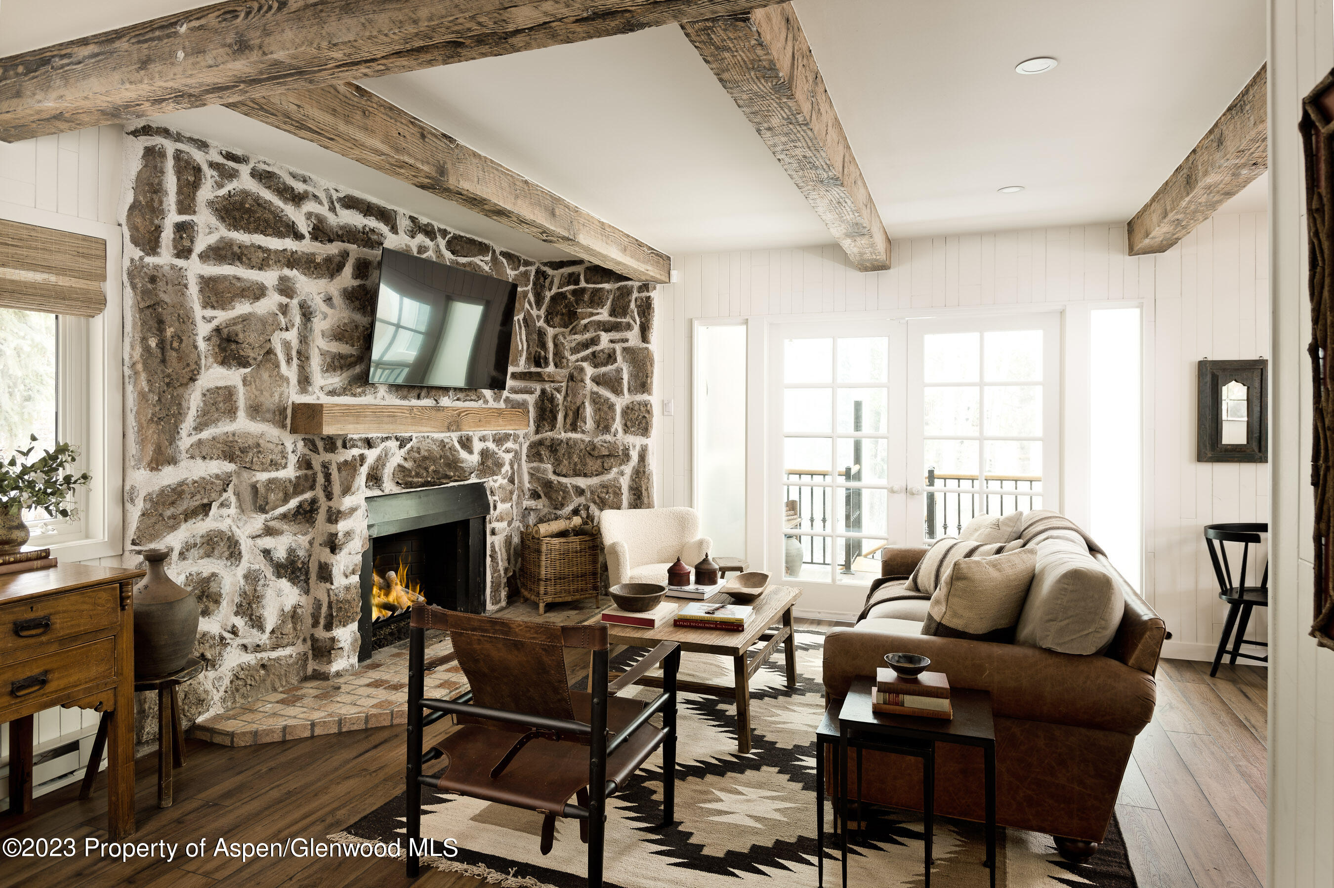 1470 Snowmass Creek Road Property Photo 9