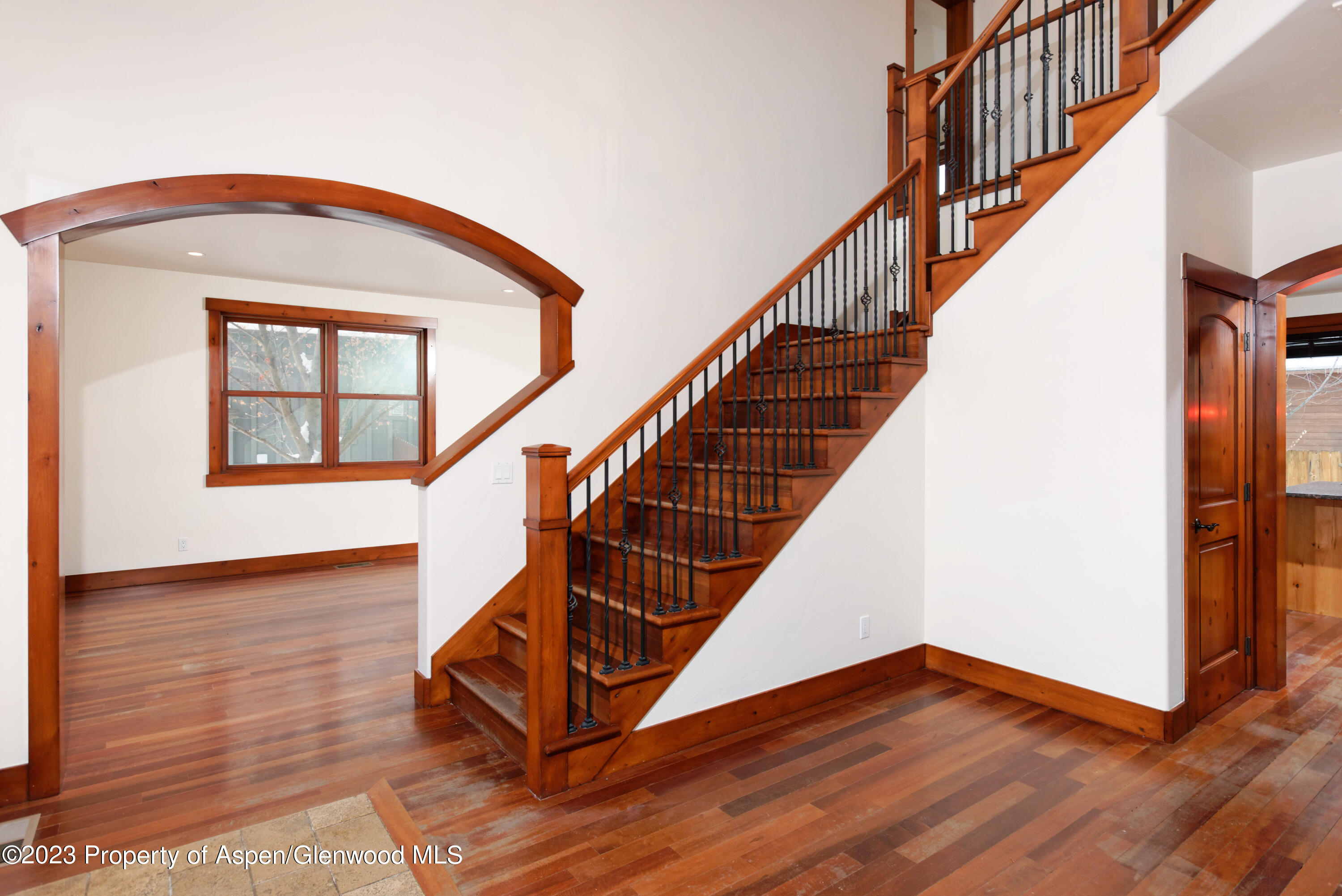 210 Juniper Court Property Photo 3
