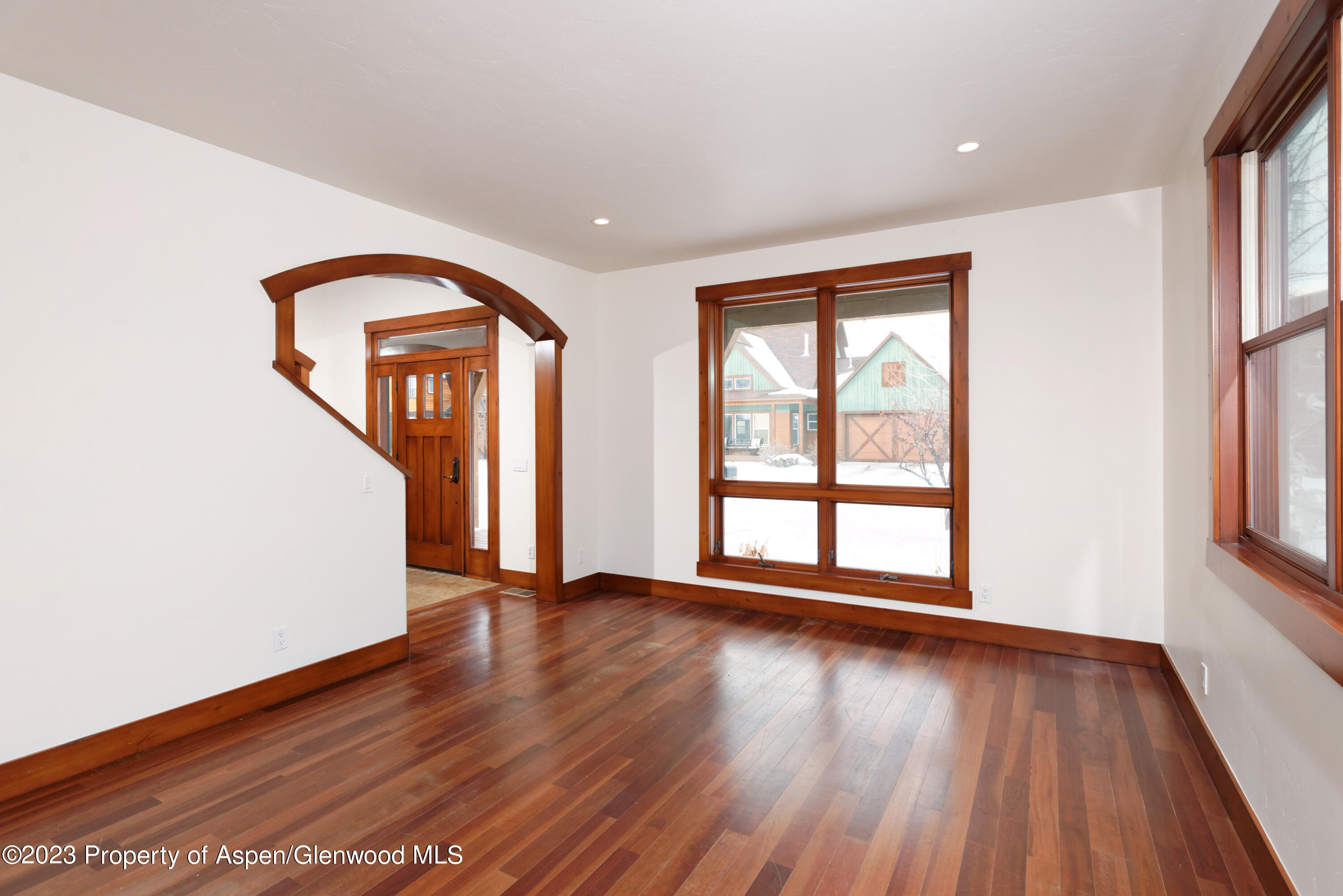 210 Juniper Court Property Photo 4