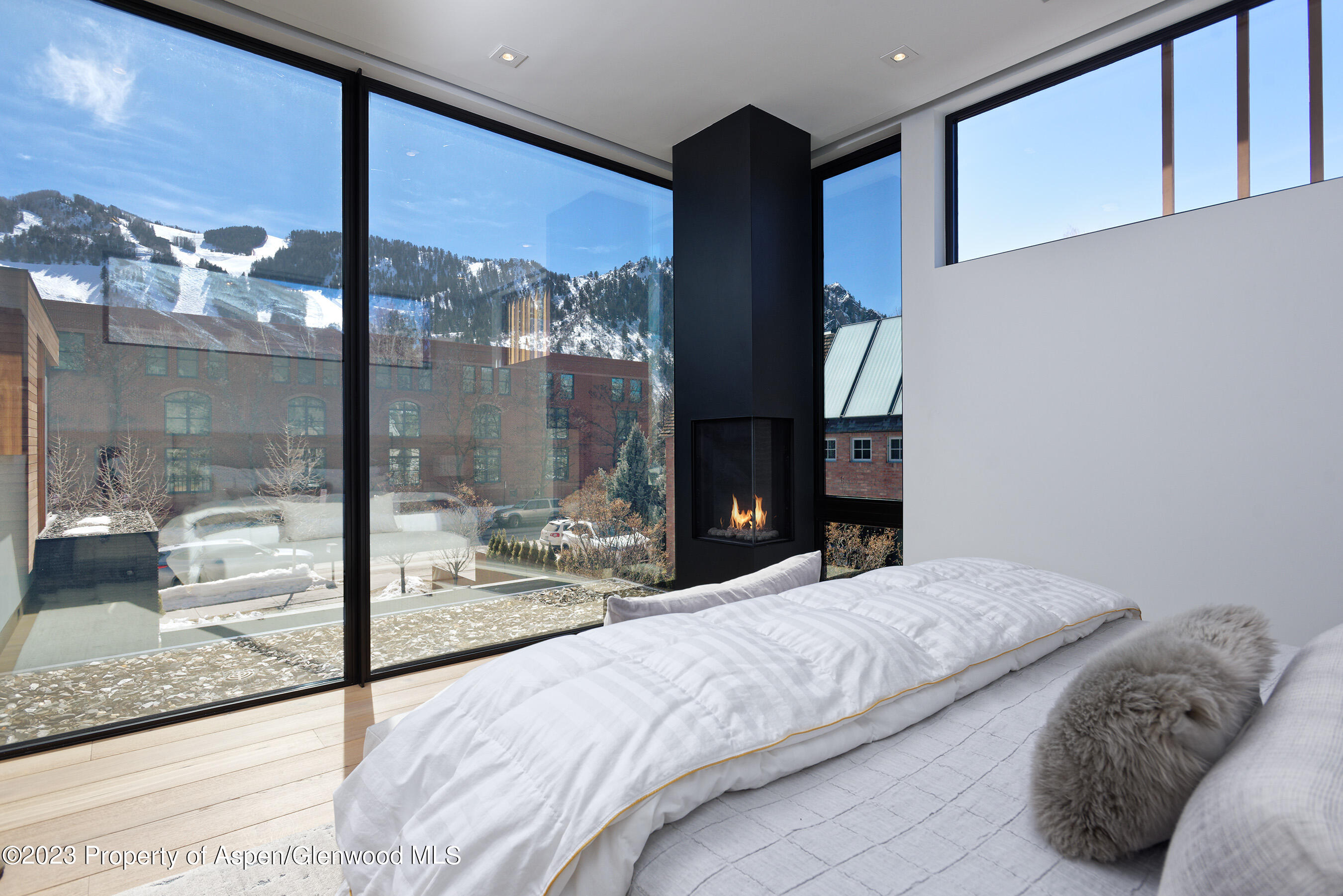 322 E Bleeker Street Property Photo 12