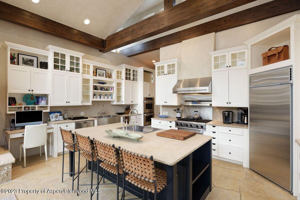 75 Glen Eagle Drive Property Photo 12