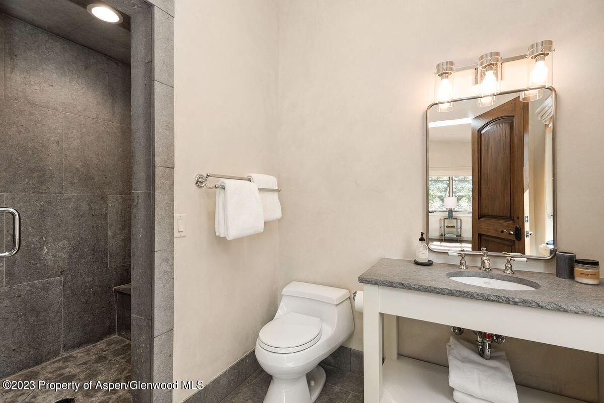 75 Glen Eagle Drive Property Photo 38