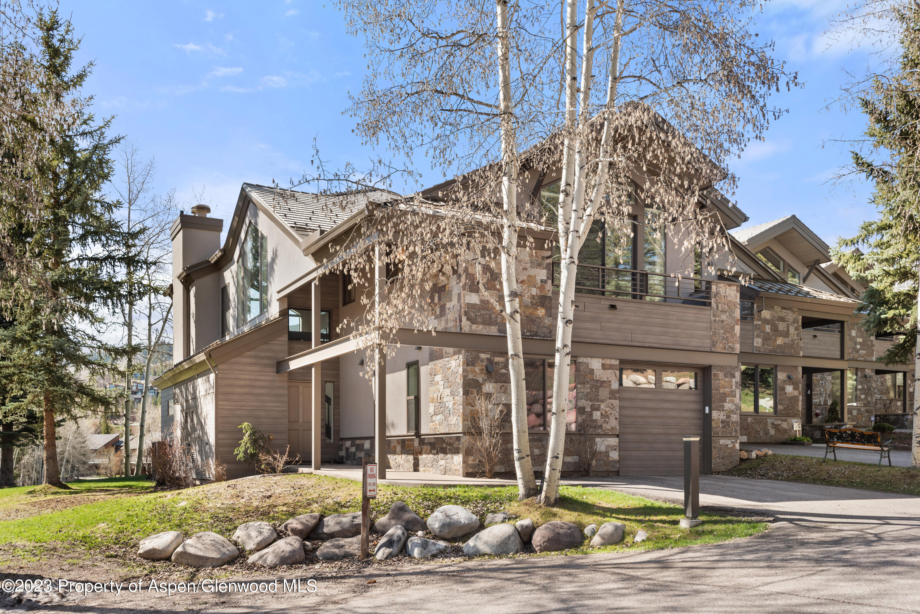 3904 Brush Creek Road, 11