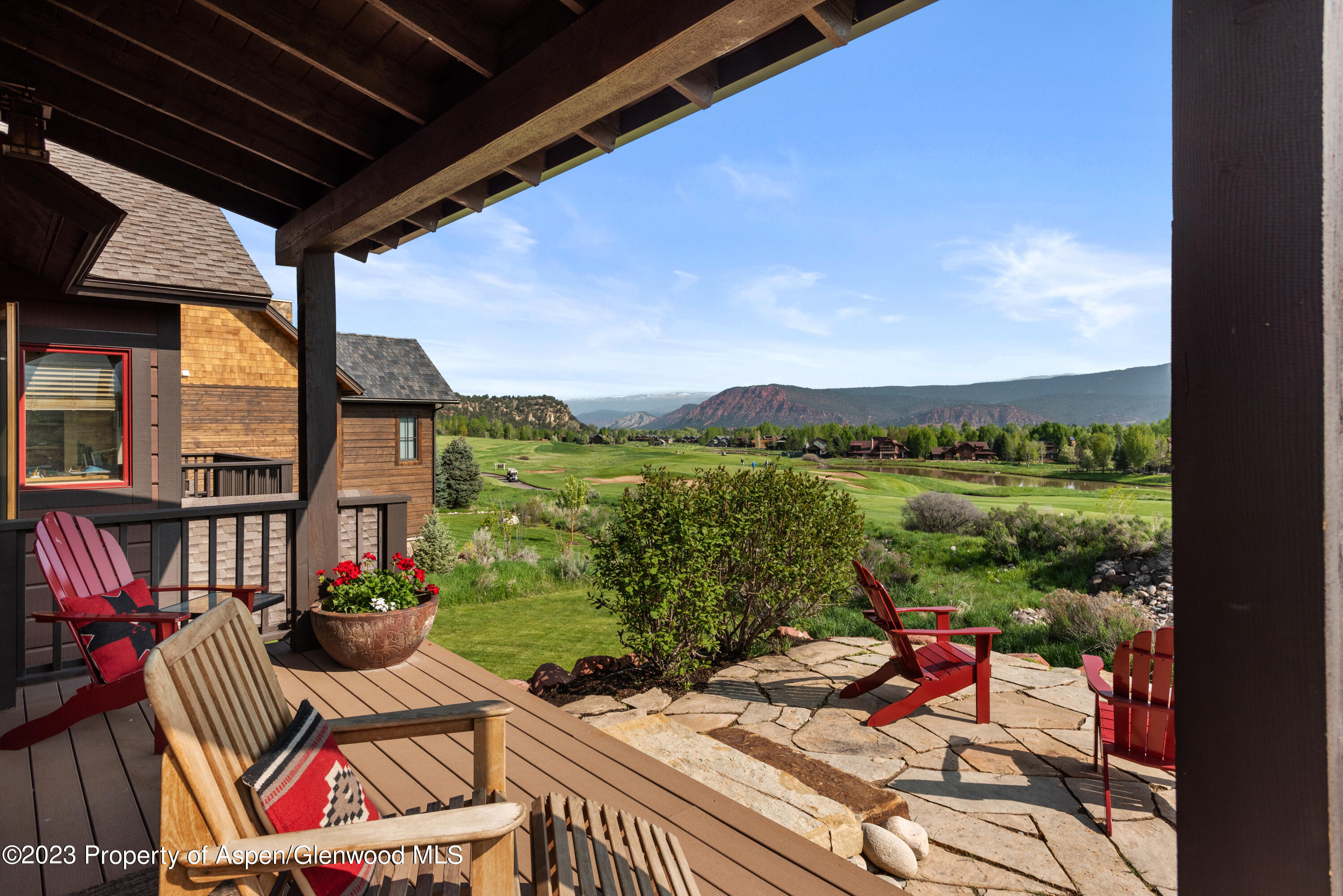 4072 Crystal Bridge Drive Property Photo 1