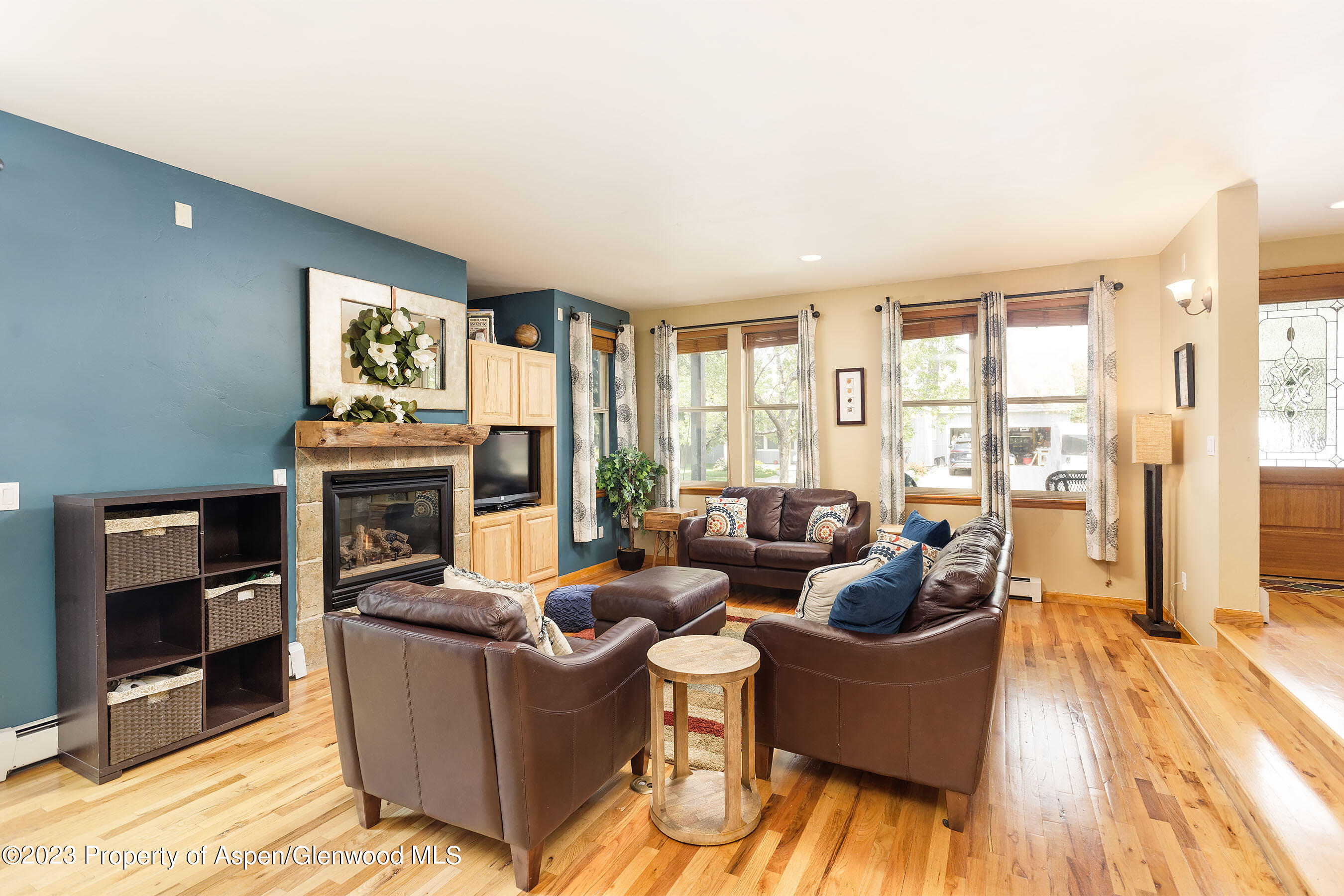 408 Meadow Court Property Photo 2