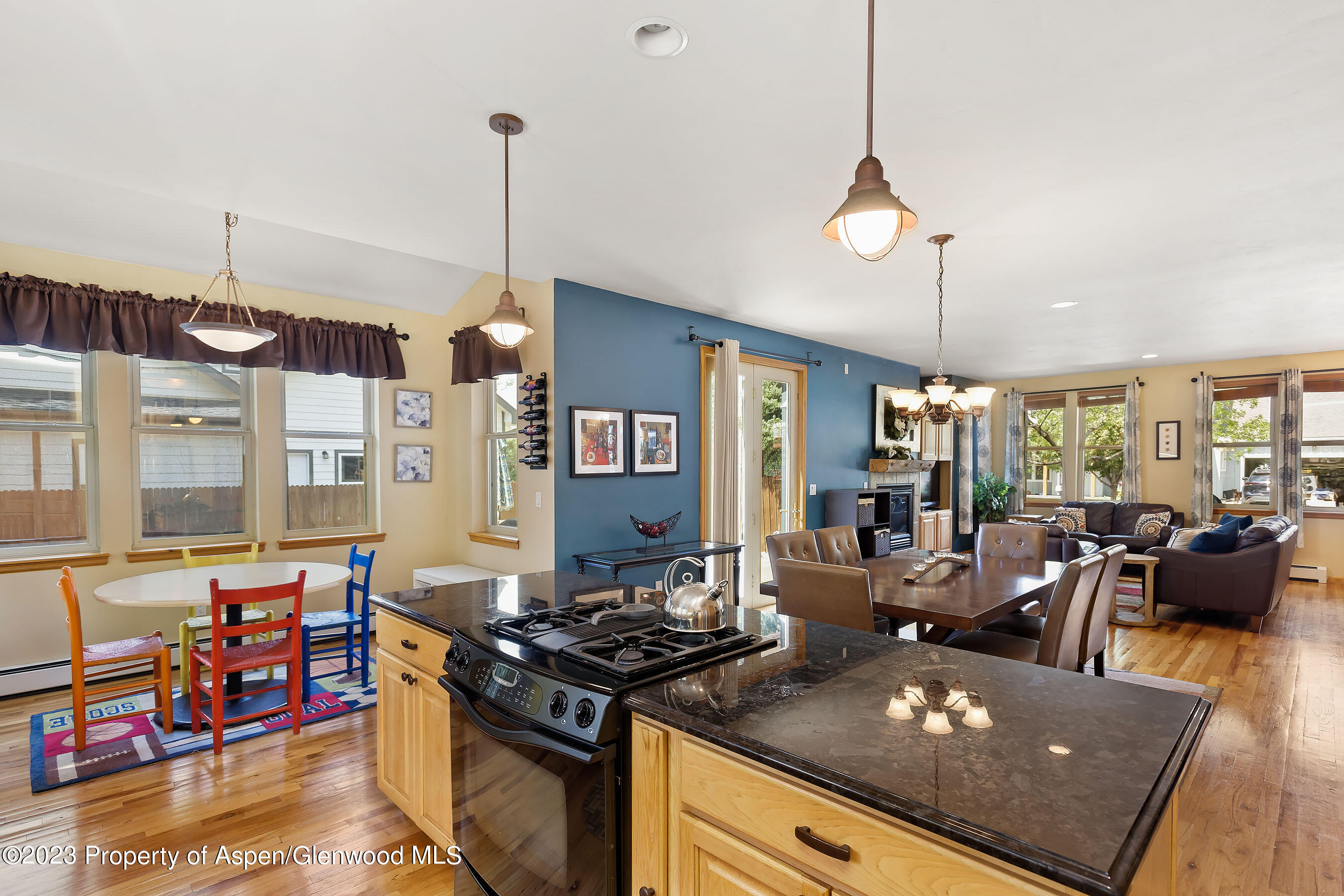 408 Meadow Court Property Photo 6