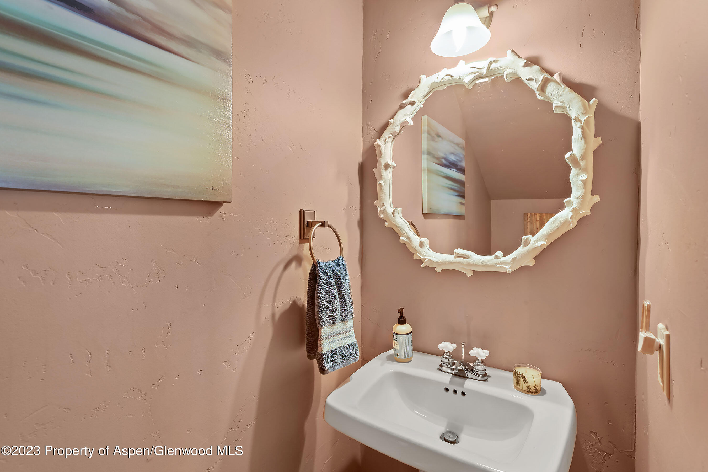 408 Meadow Court Property Photo 9