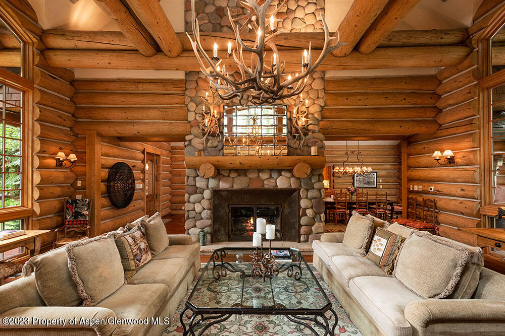 730 Bay Street Property Photo 4