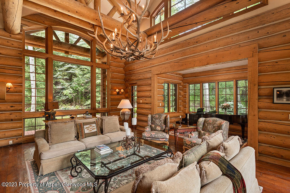 730 Bay Street Property Photo 5