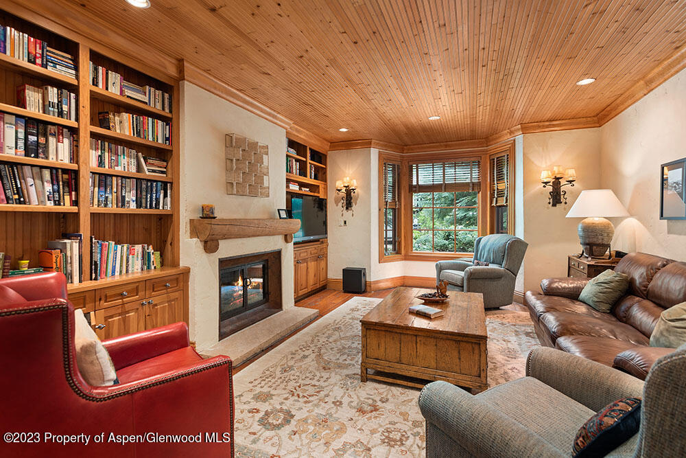 730 Bay Street Property Photo 15