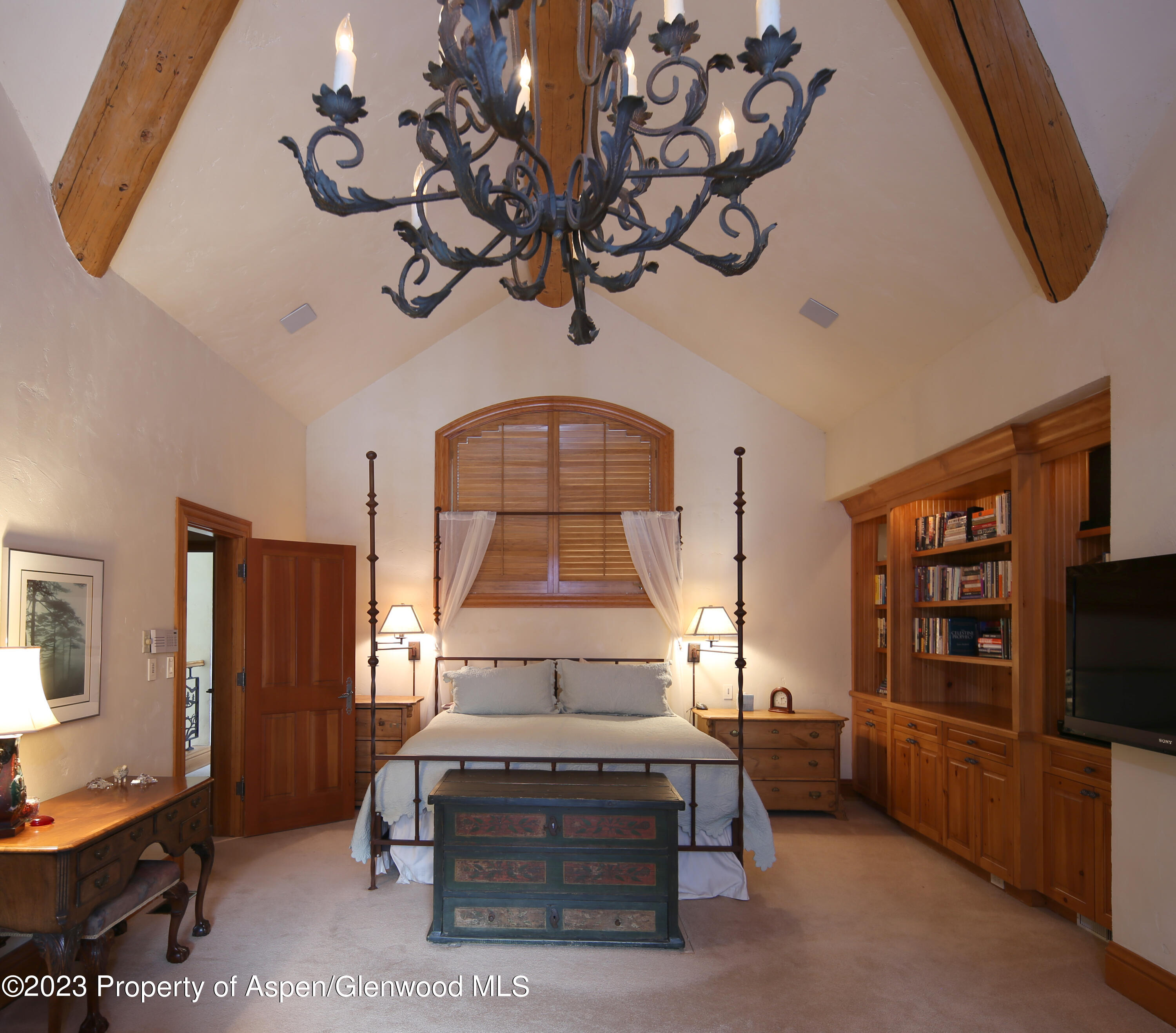 730 Bay Street Property Photo 19