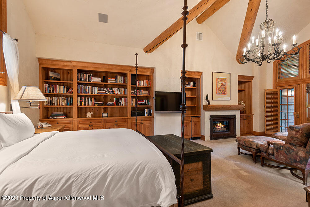 730 Bay Street Property Photo 20