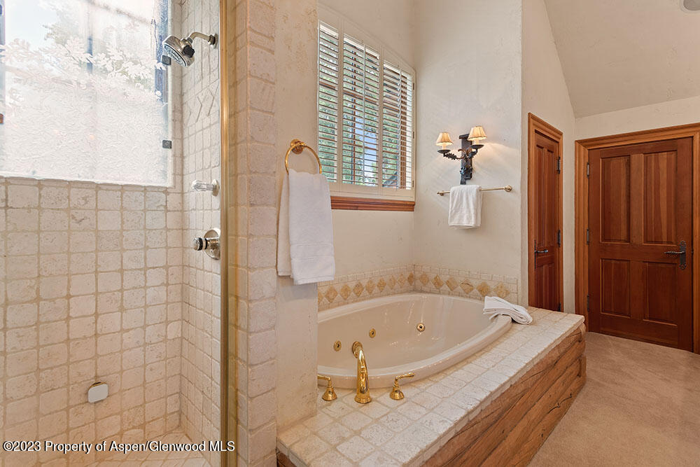 730 Bay Street Property Photo 23