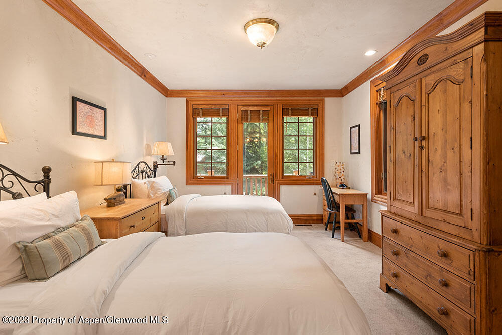 730 Bay Street Property Photo 25