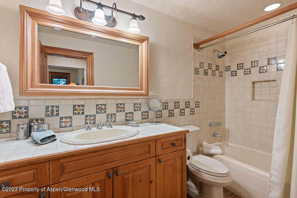 730 Bay Street Property Photo 30