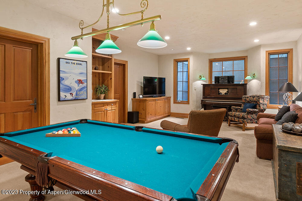 730 Bay Street Property Photo 33