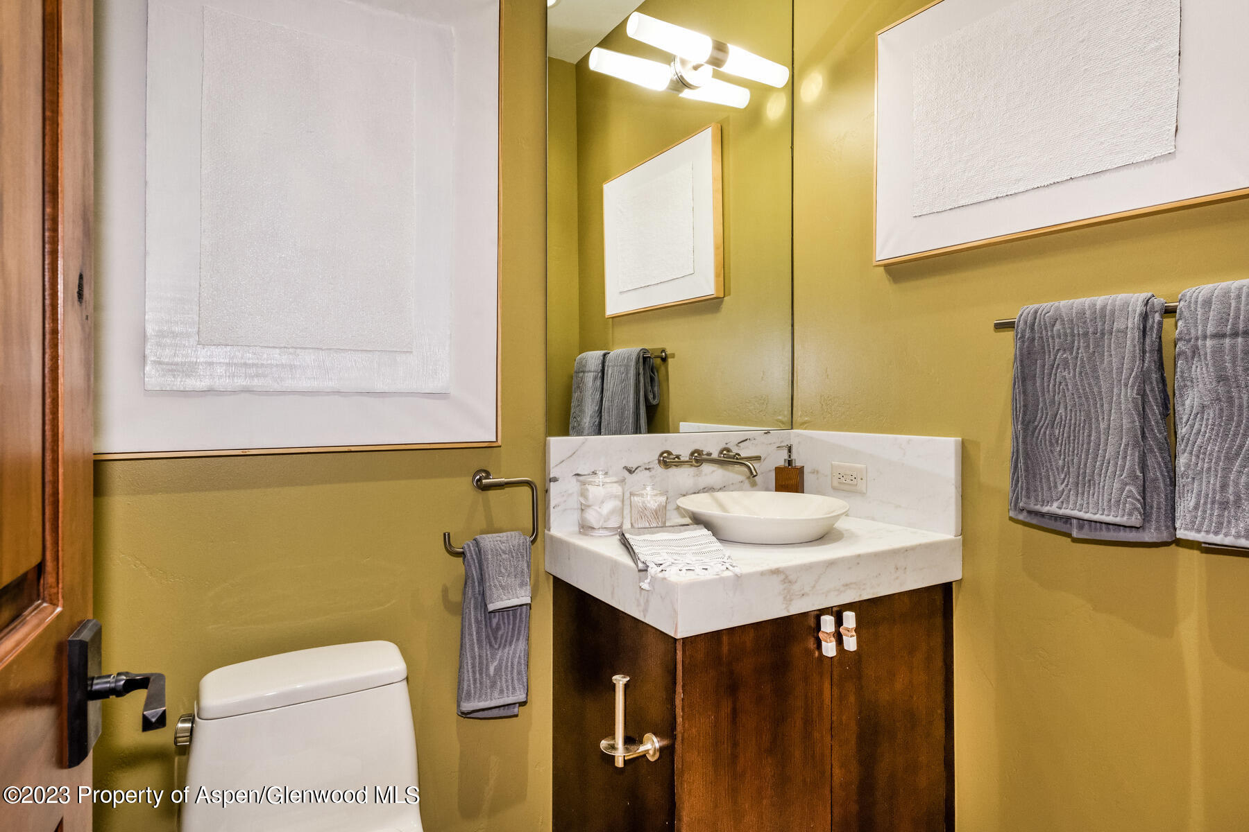 537 Race Street Property Photo 24