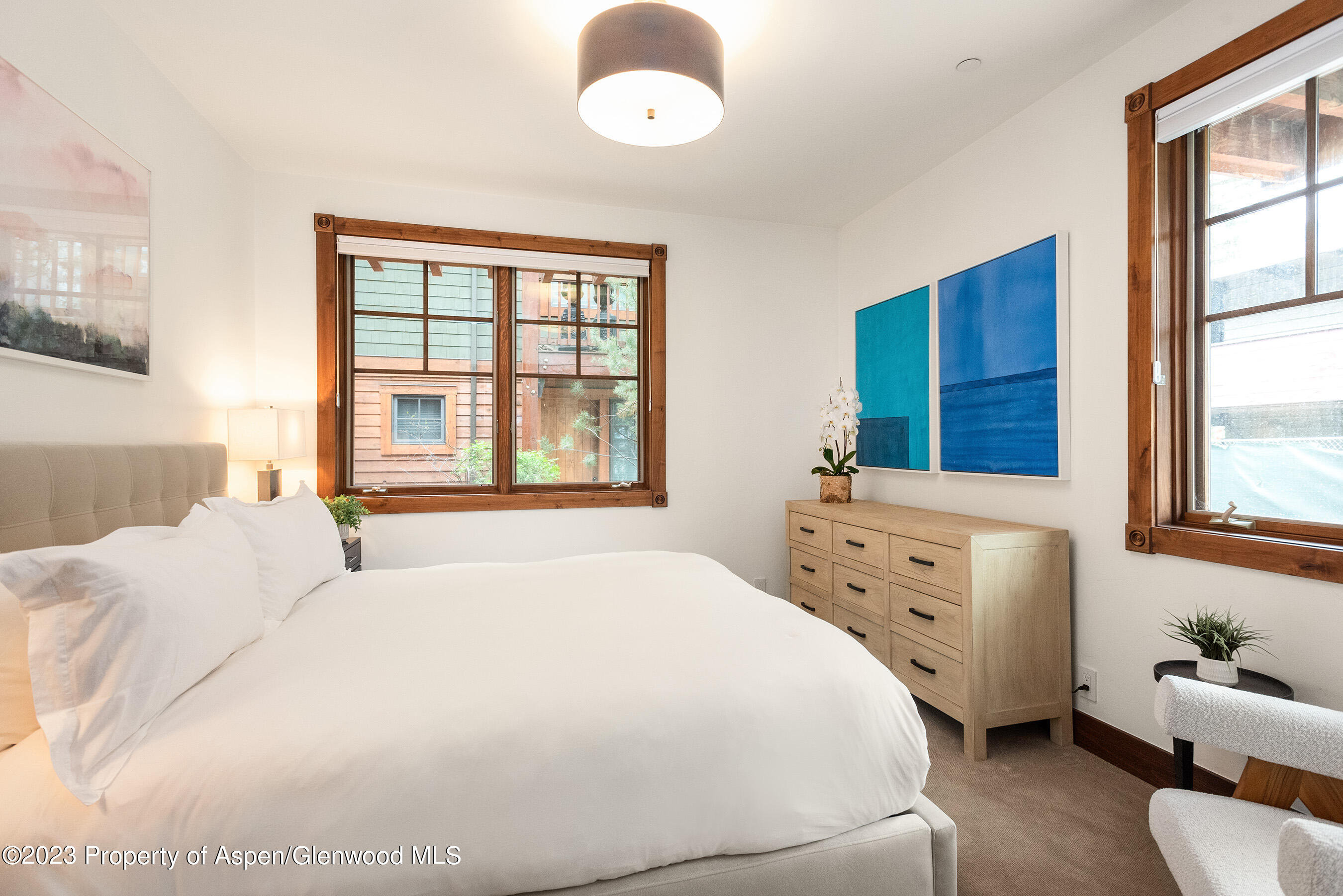 503 W Main Street, B102 Property Photo 8