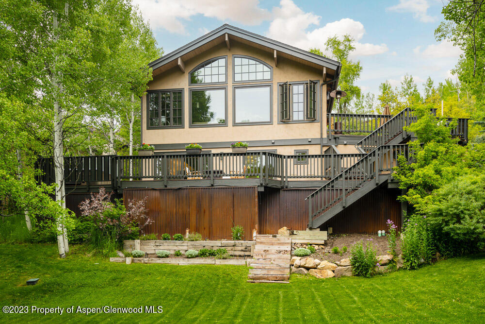 64 EASTWOOD Drive Property Photo 1