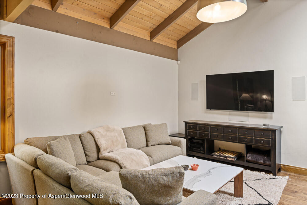 64 Eastwood Drive Property Photo 11