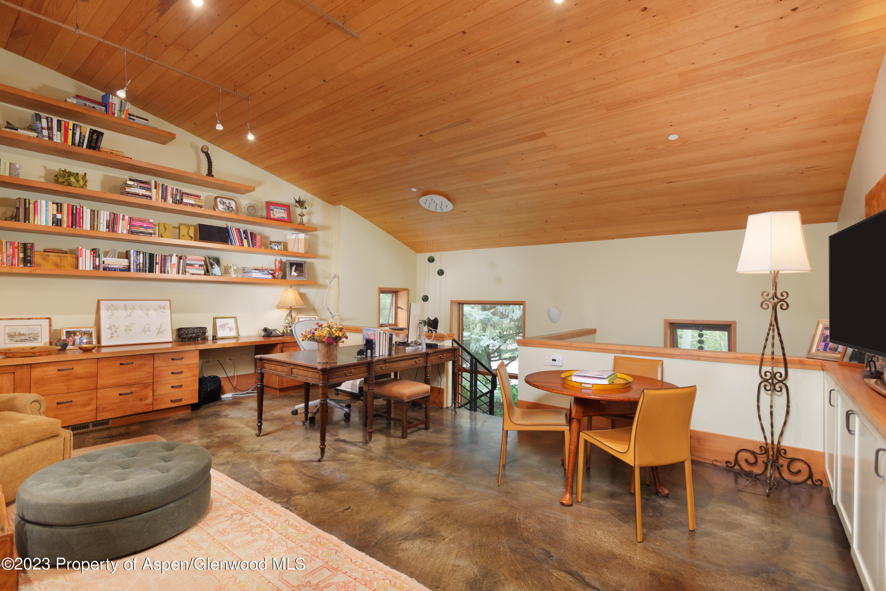 1575 Silver King Drive Property Photo 16