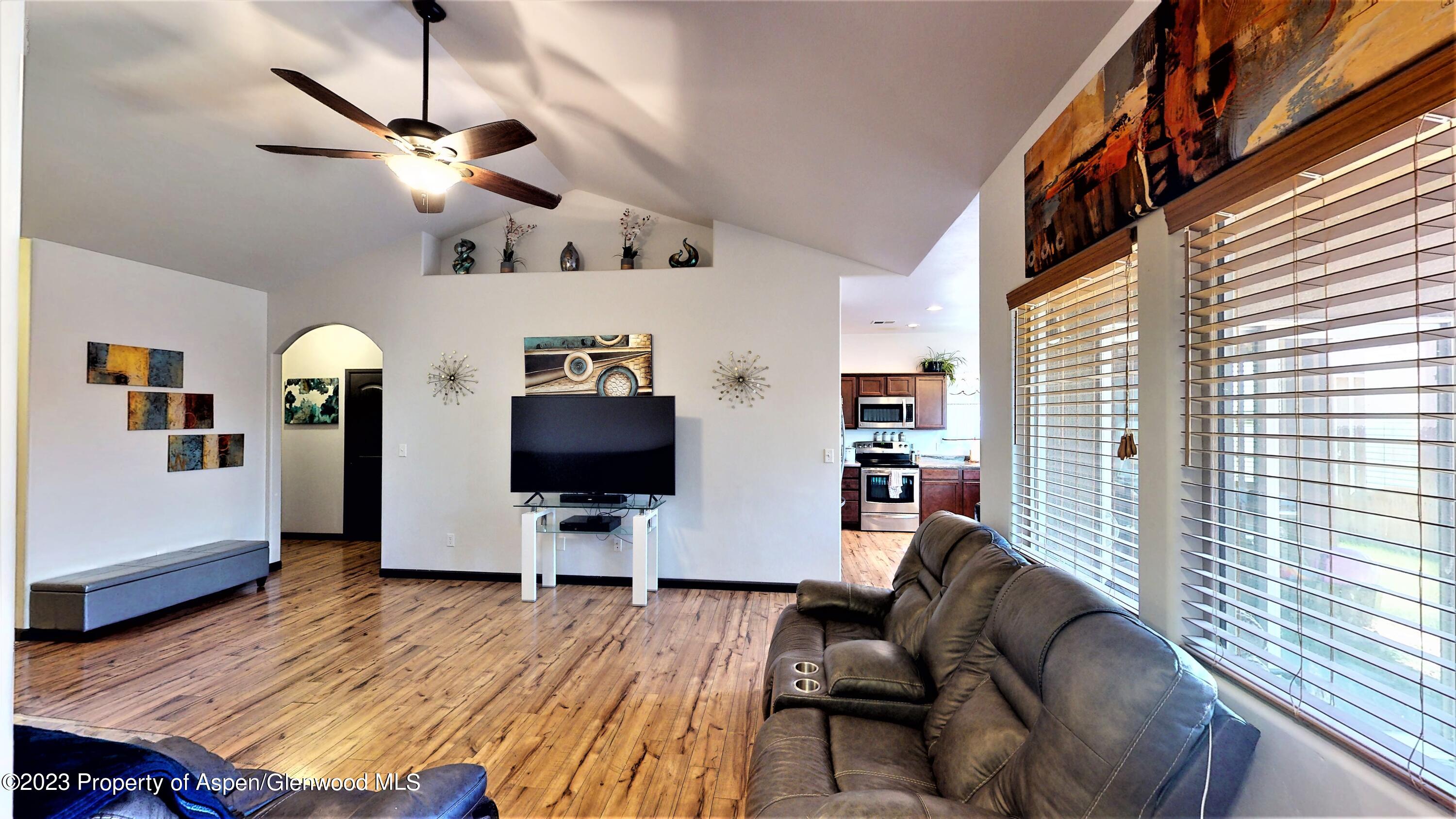 3161 Glendam Drive Property Photo 4
