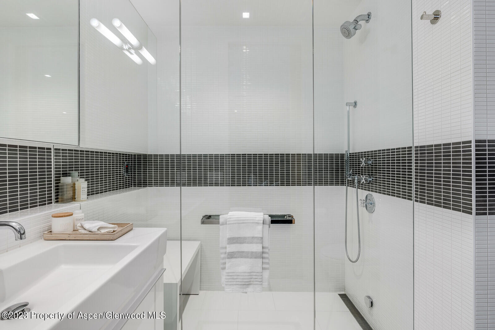 1300 Red Butte Drive Property Photo 42