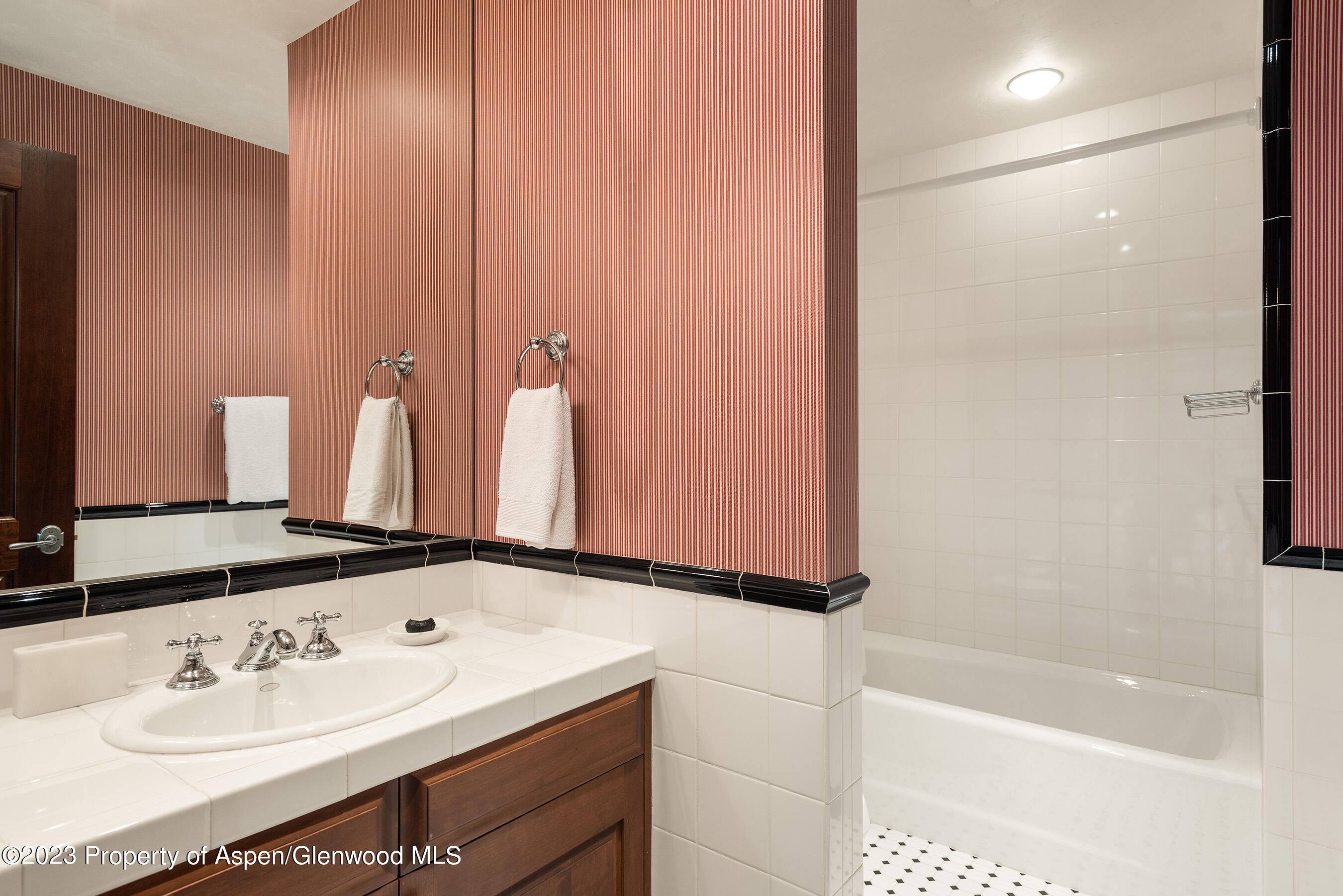 83 Exhibition Lane Property Photo 19