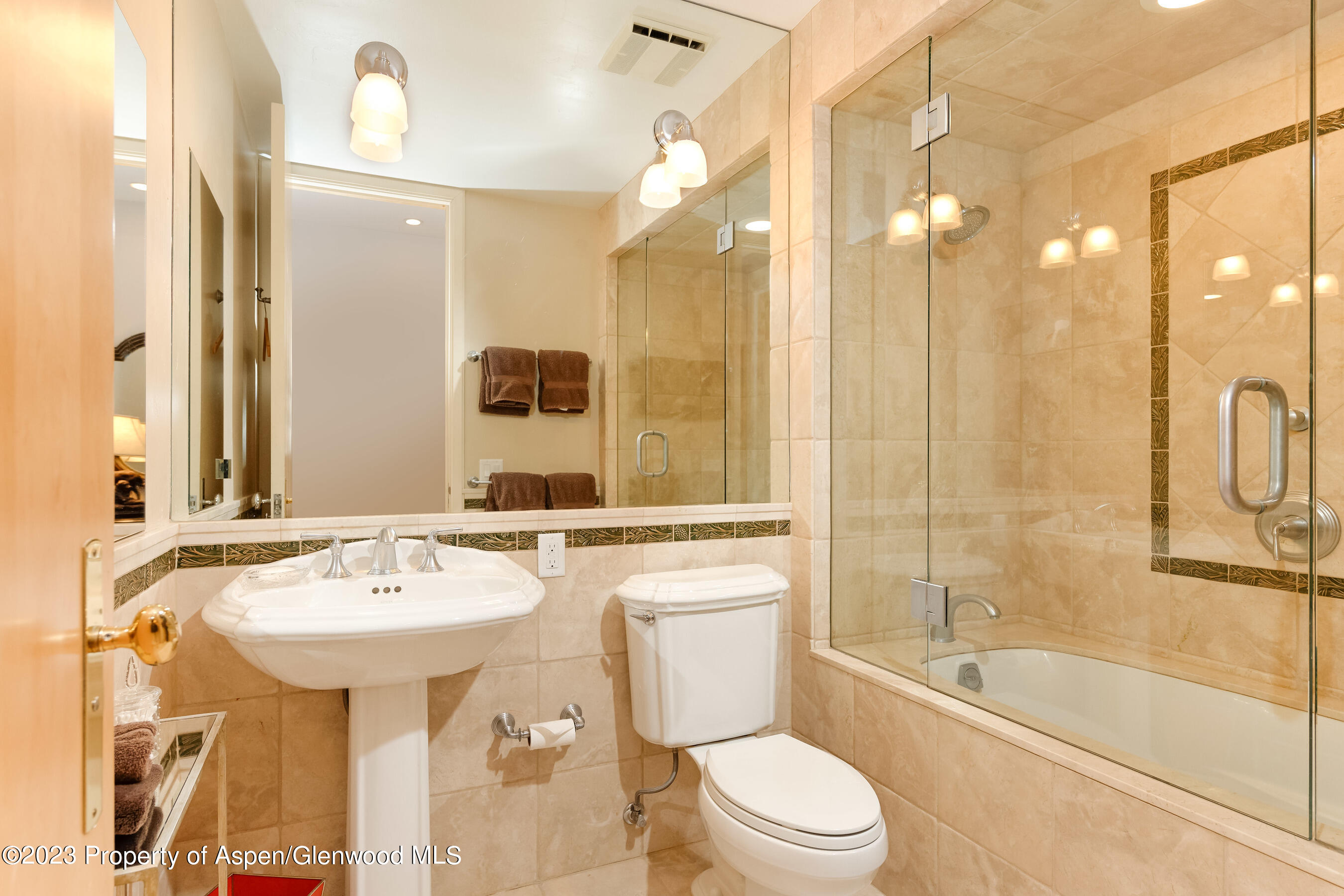 58 Pitkin Way Property Photo 24