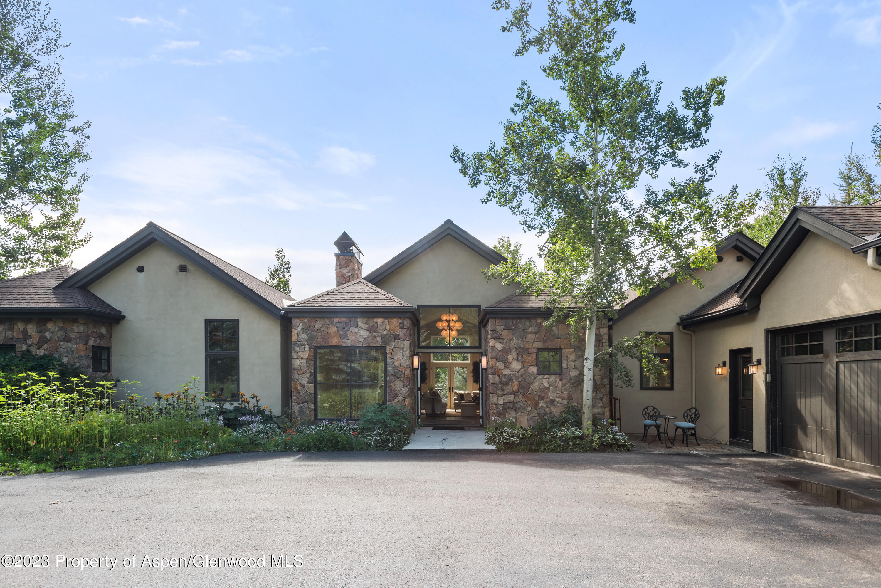 1044 Horse Ranch Drive Property Photo 1